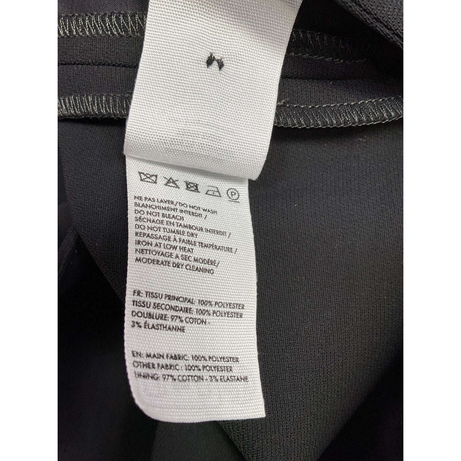 Jacquemus 'Ovalo' Black Polyester Pleated Crepe Shorts Size 2 US / FR 34