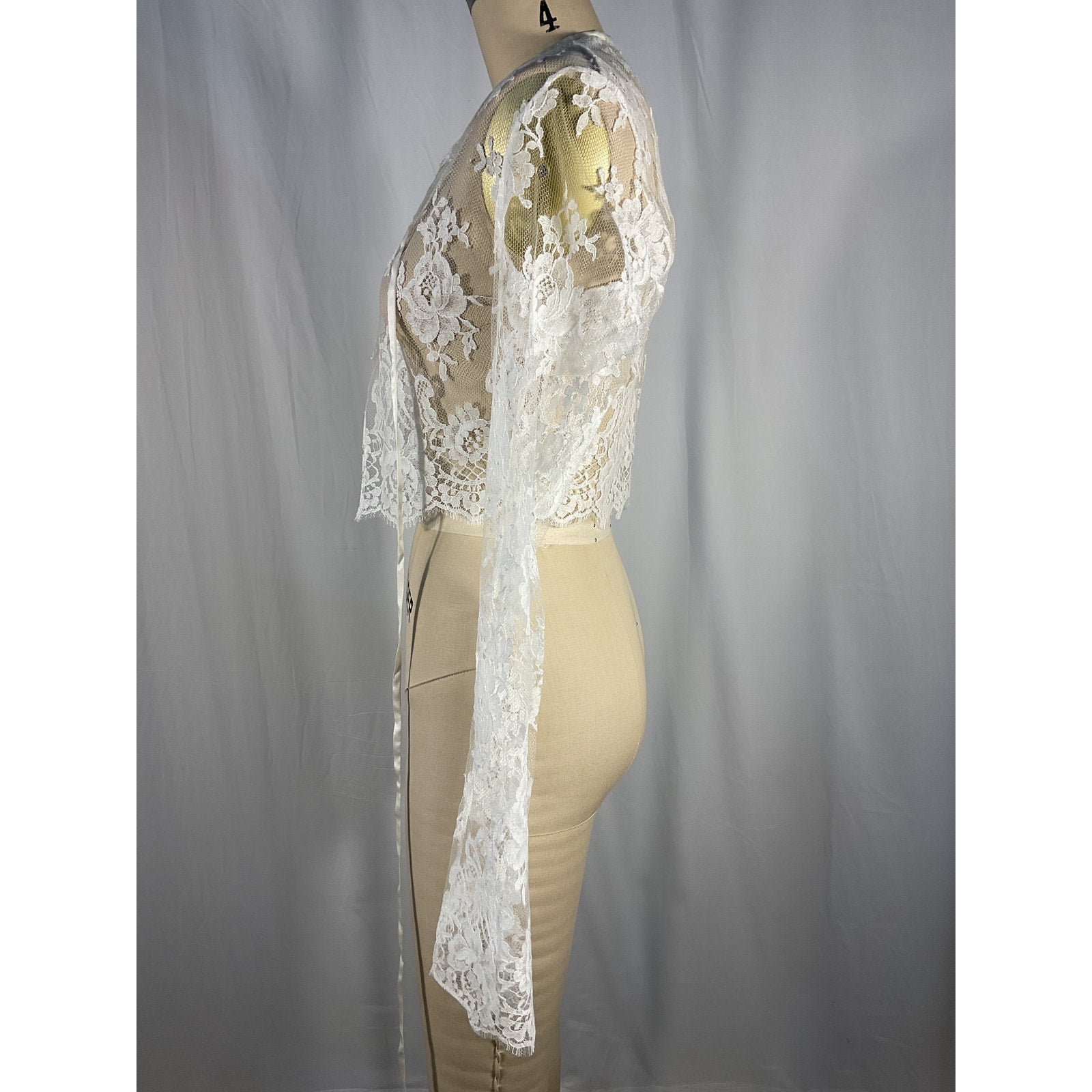 Mirror Palais 'Marilyn' White Cardigan Size XS