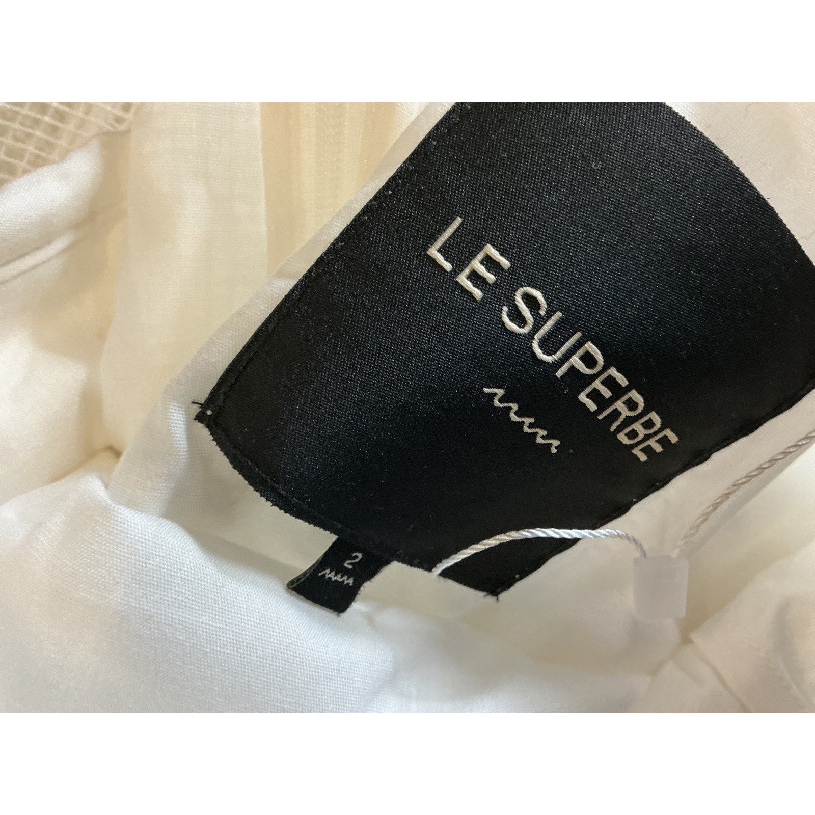 Le Superbe 'Purely' White Polyester Enlightened Skirt Size 2