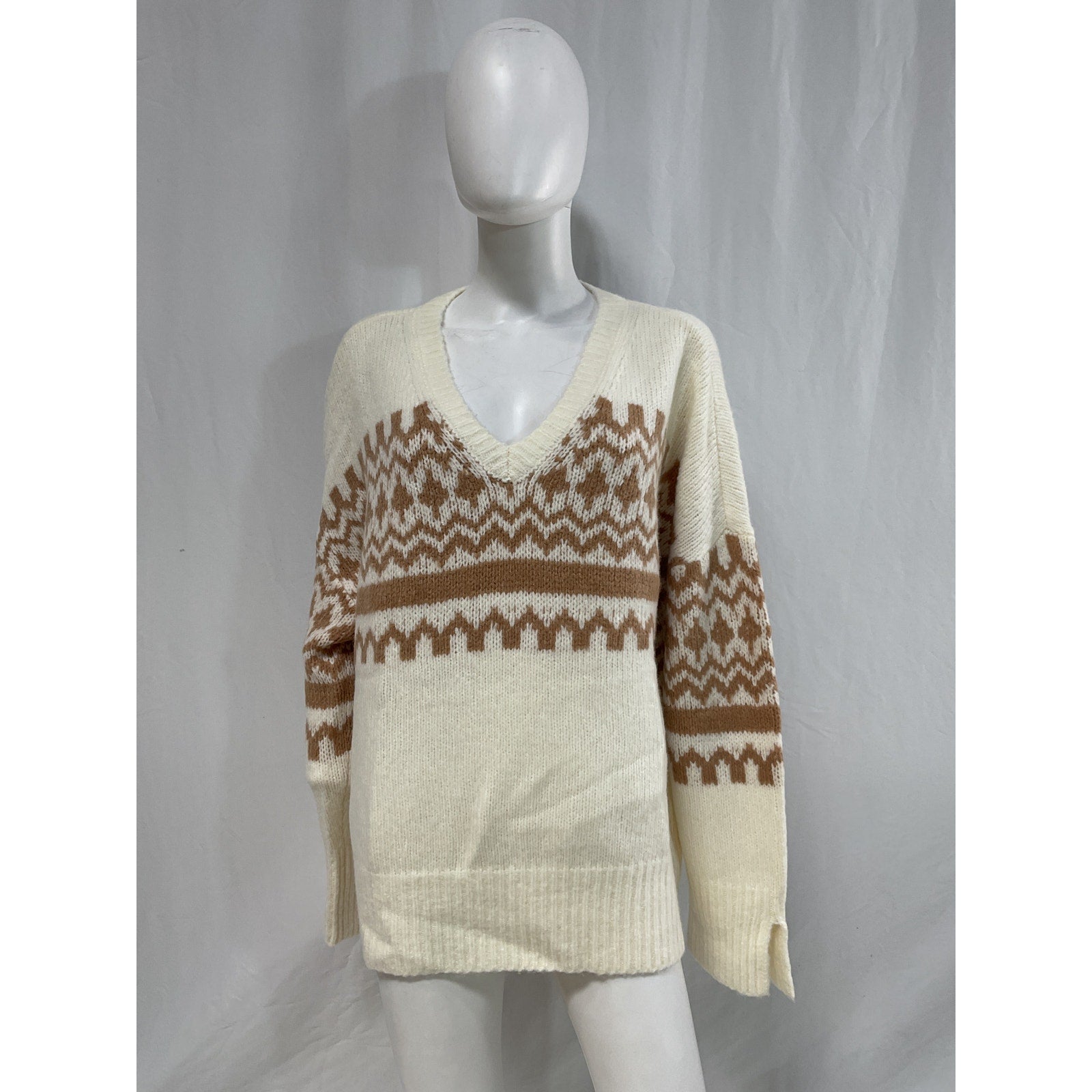 Favorite Daughter 'The Winter William' White Merino Wool Blend Long Sleeve V Neck Sweater Size L