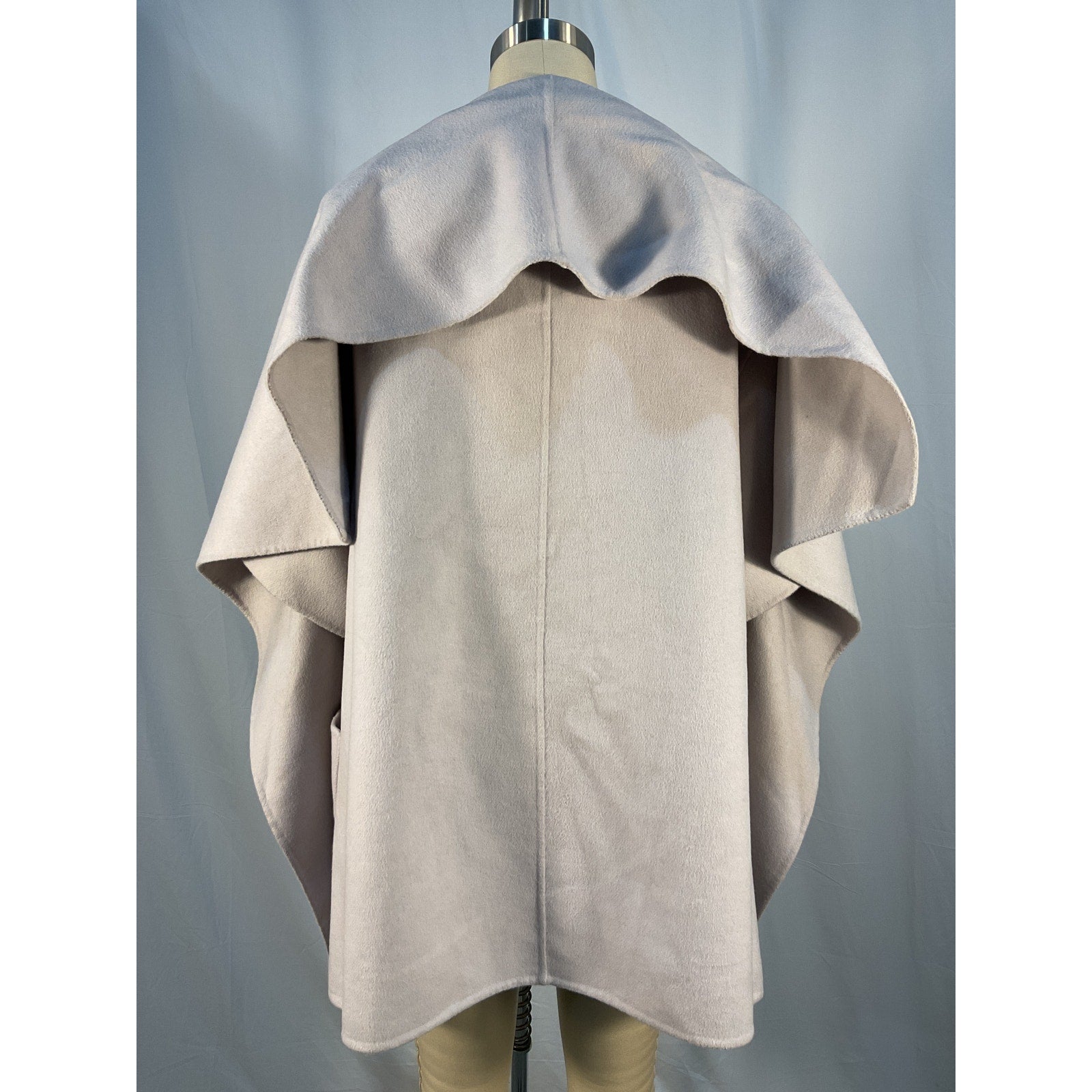 Lamarque 'Penelope' Grey Kimono Sleeve Jacket Size XS