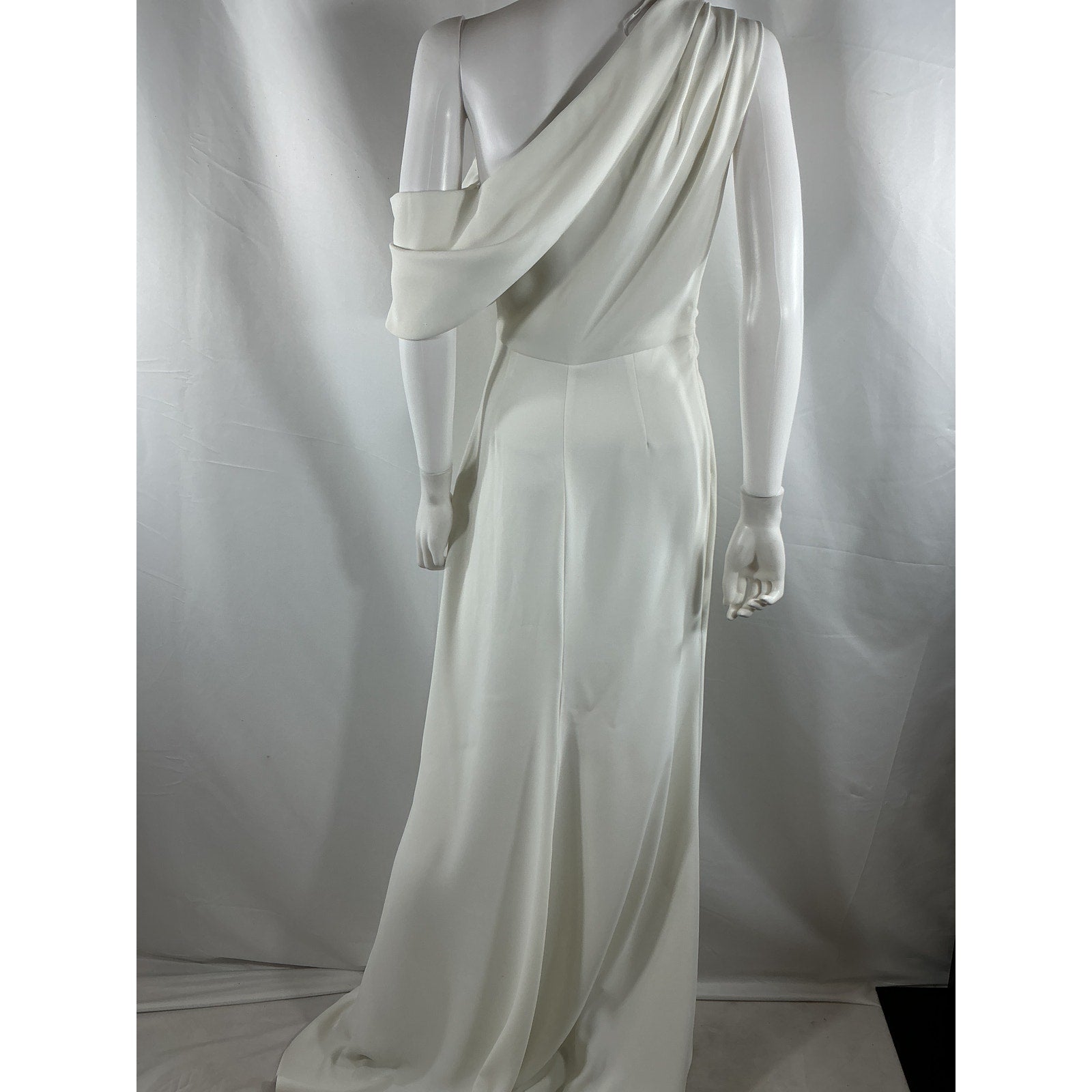 Elliatt 'Isadora' Cream Polyester Gown Size S