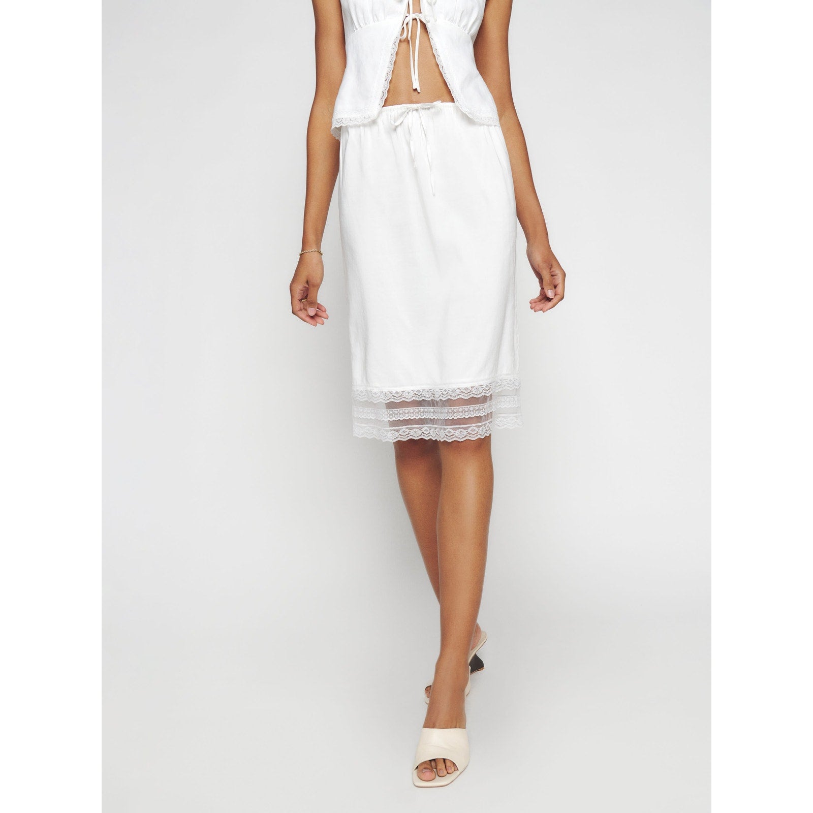 Reformation 'Emery' White Knee Length Skirt Size XS