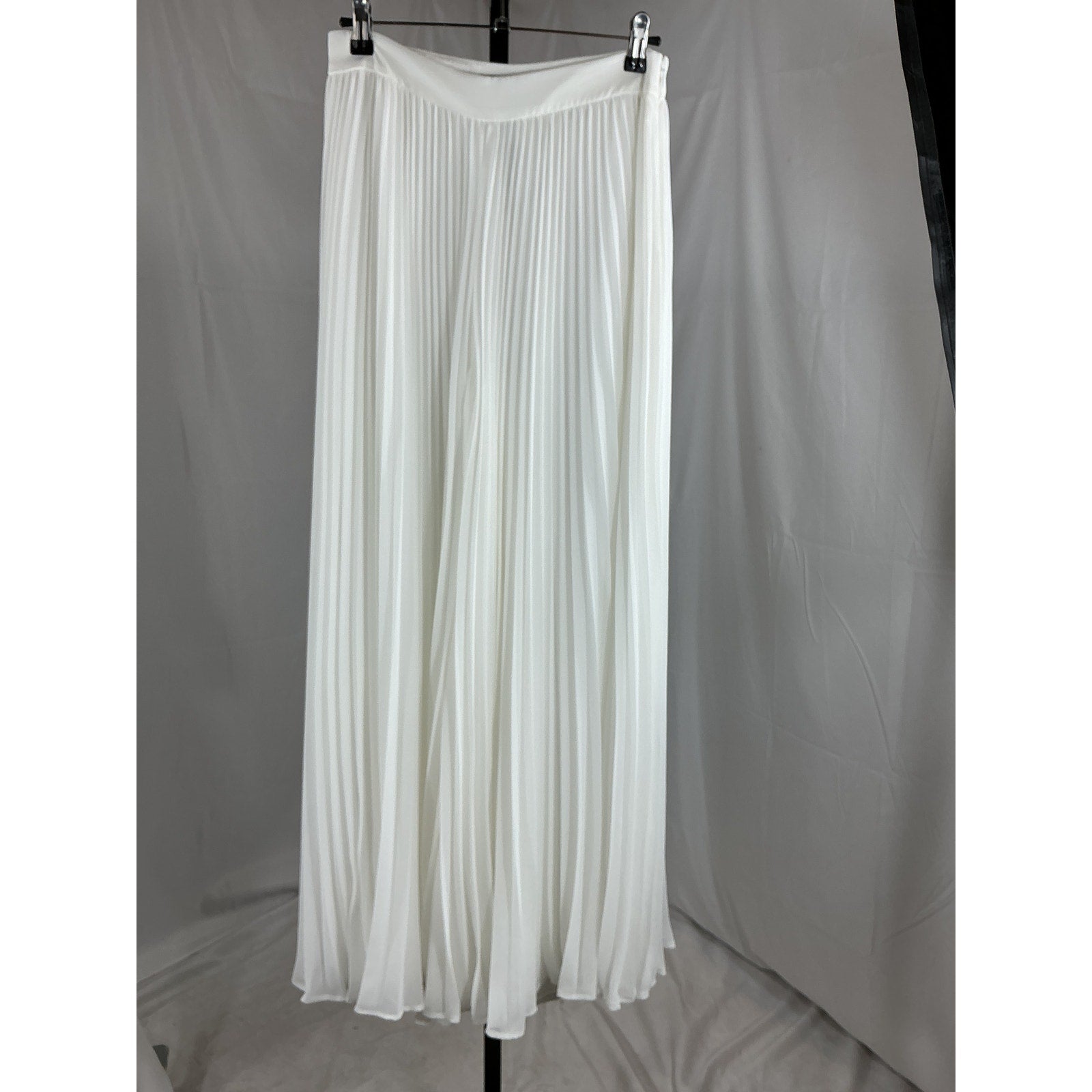 Badgley Mischka 'Accordion' White Polyester Pleat Dramatic Leg Pants Size 4 - NWT