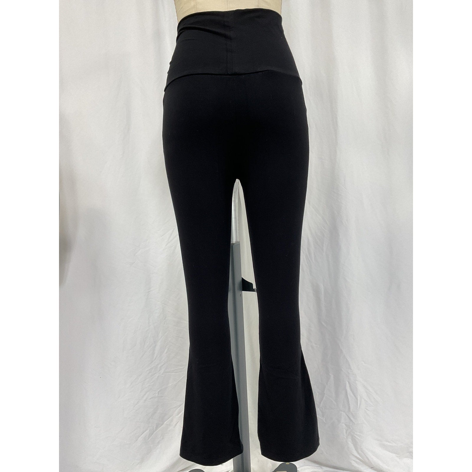 Hatch The Ultimate Before Black Viscose During & After Crop Flare Pant Size XS