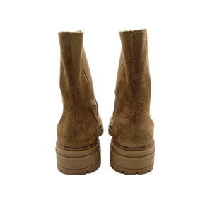 Gianvito Rossi Lugged Camel Chester Boots Size 39.5 EU