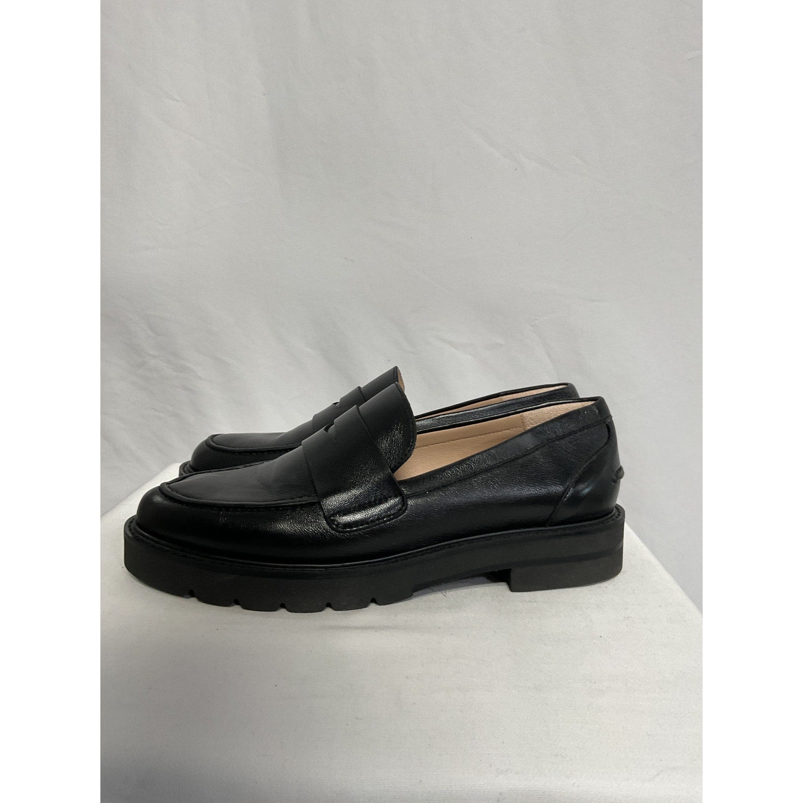 Stuart Weitzman 'Parker' Black Lift Loafer Size 9.5