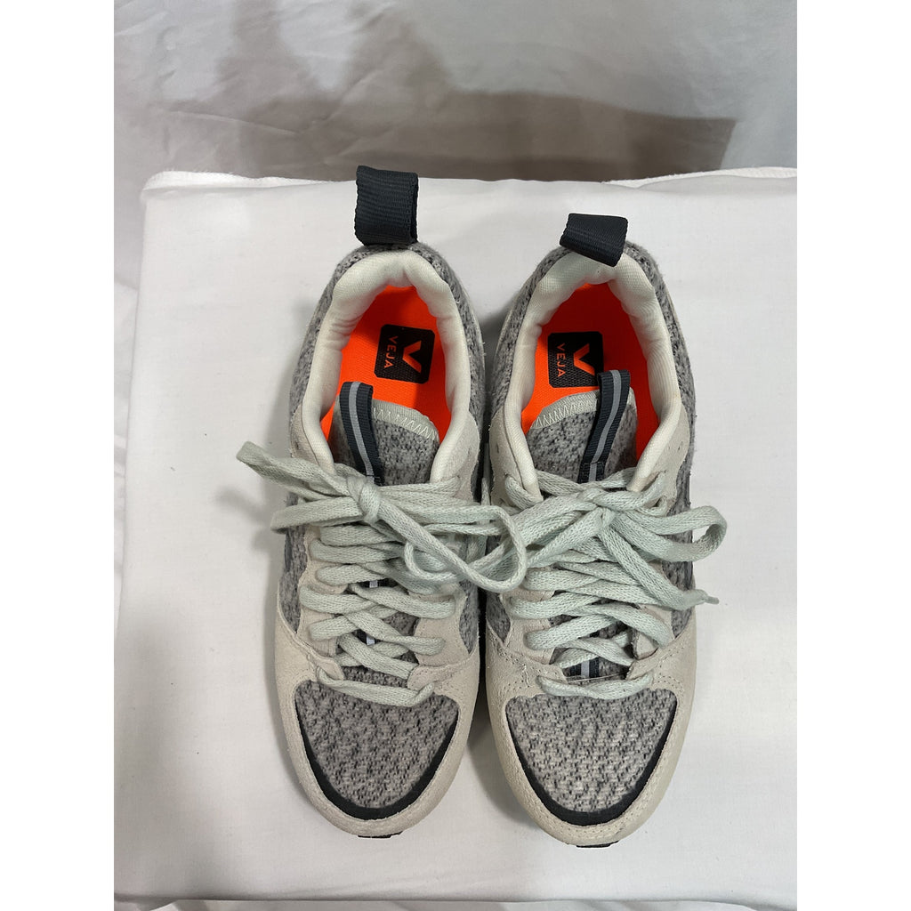Veja 'Venturi' Tan Flannel Size 38