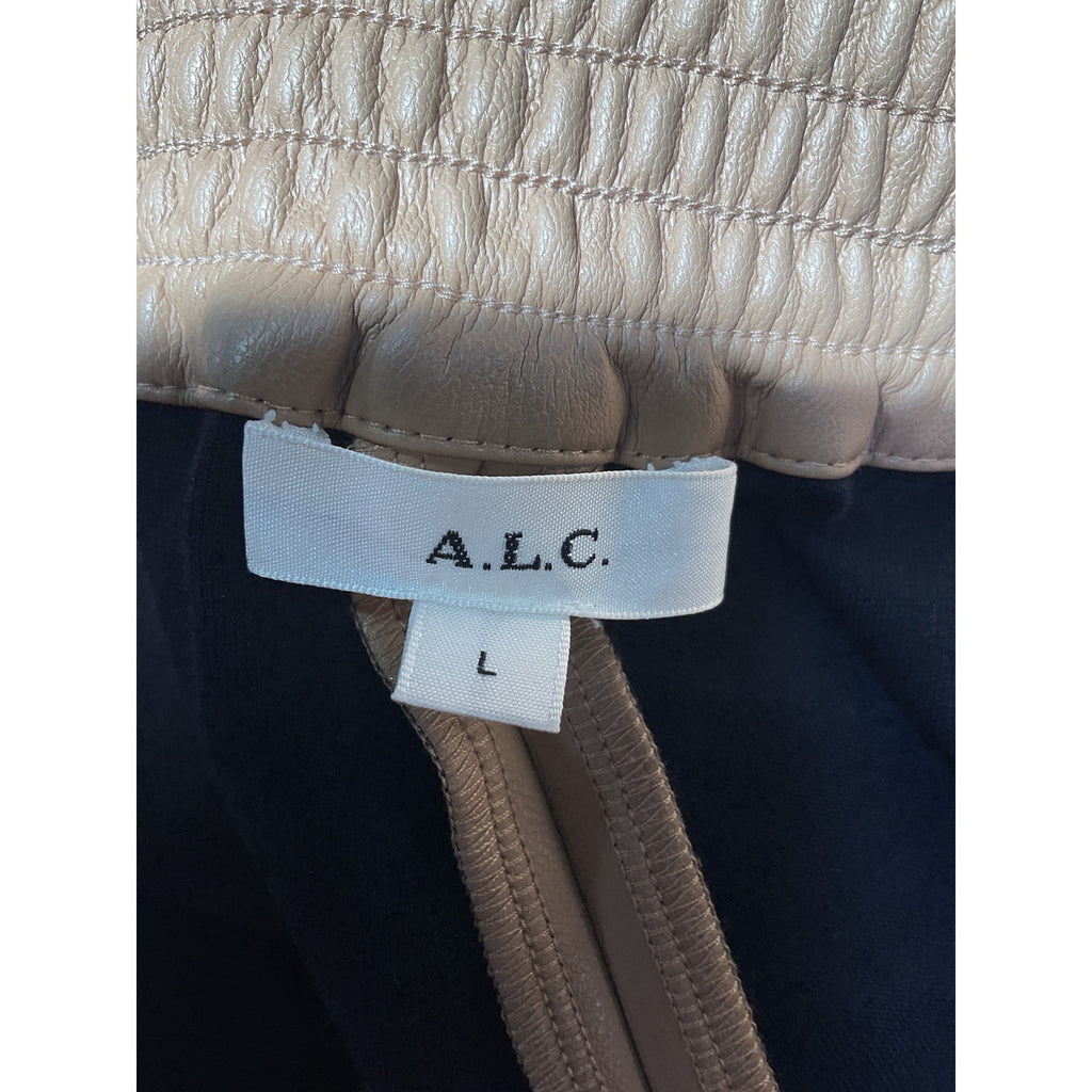 A.L.C. 'Kaleb' Beige High Rise Short Size L