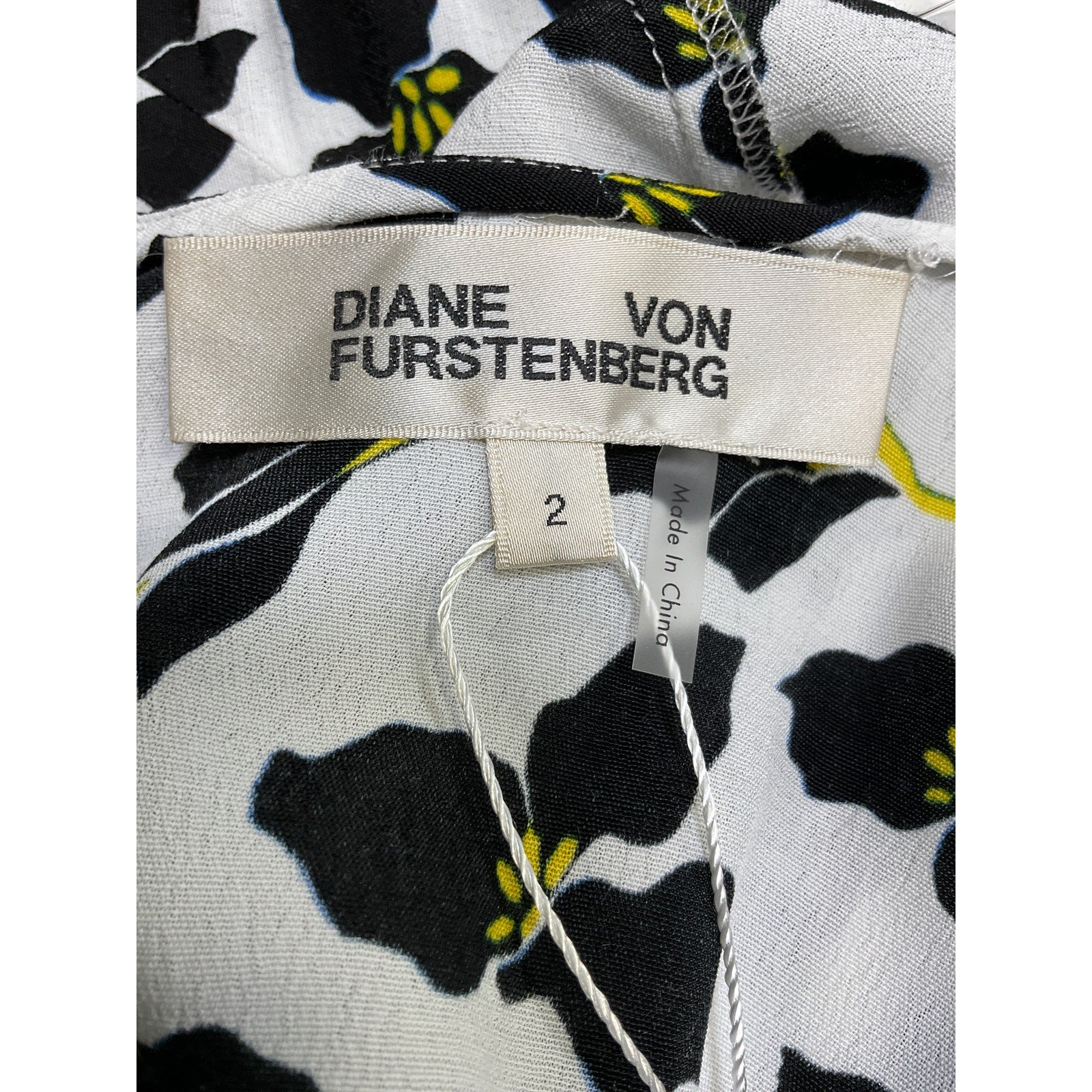 Diane Von Furstenberg 'Aurora' White Viscose Dress Size 2