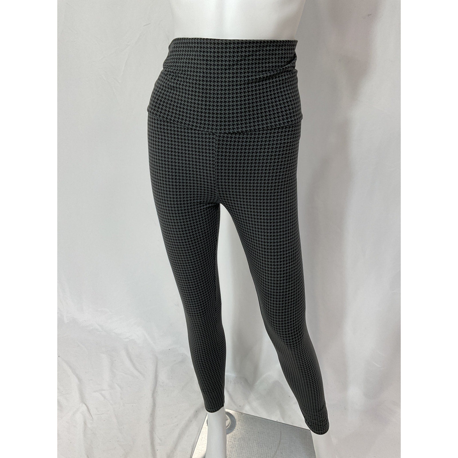 Hatch Black 'The Ultra Soft Before, During And After' Legging Size XS