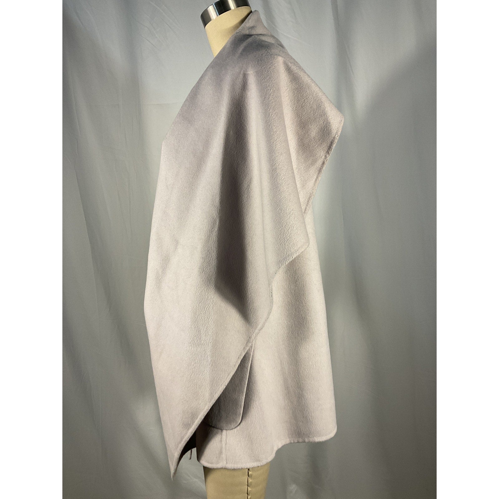 Lamarque 'Penelope' Grey Kimono Sleeve Jacket Size XS