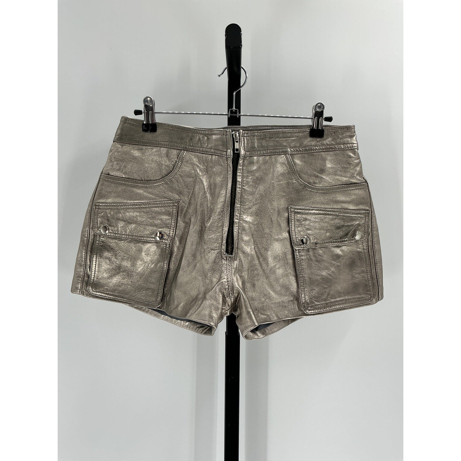 Understated Life On Mars Silver Leather Cargo Shorts Size M