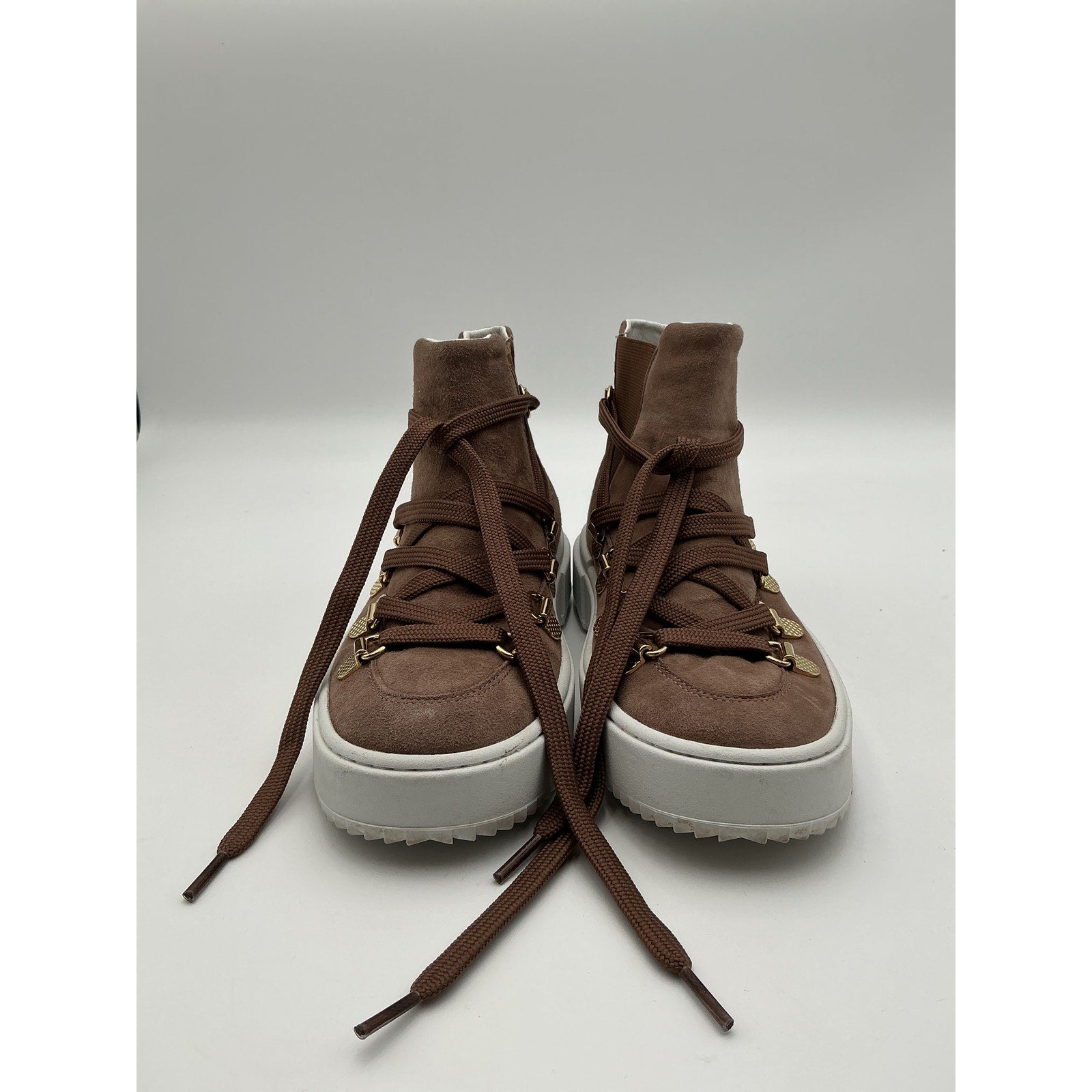 Stuart Weitzman 'Ziggy' Brown Sneaker Size 6