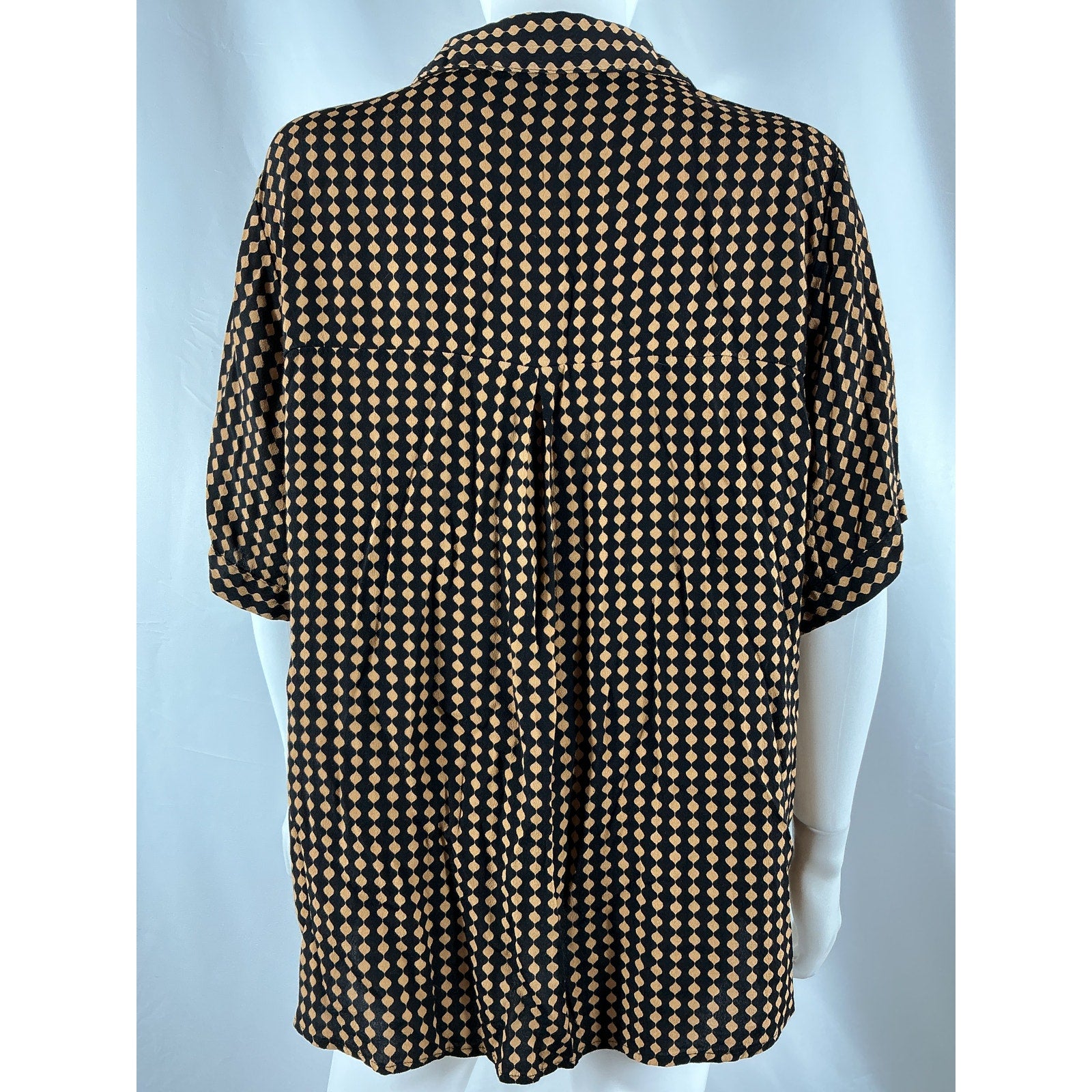 Dissh 'Mila' Black Viscose Caramel Vacation Shirt Size 8