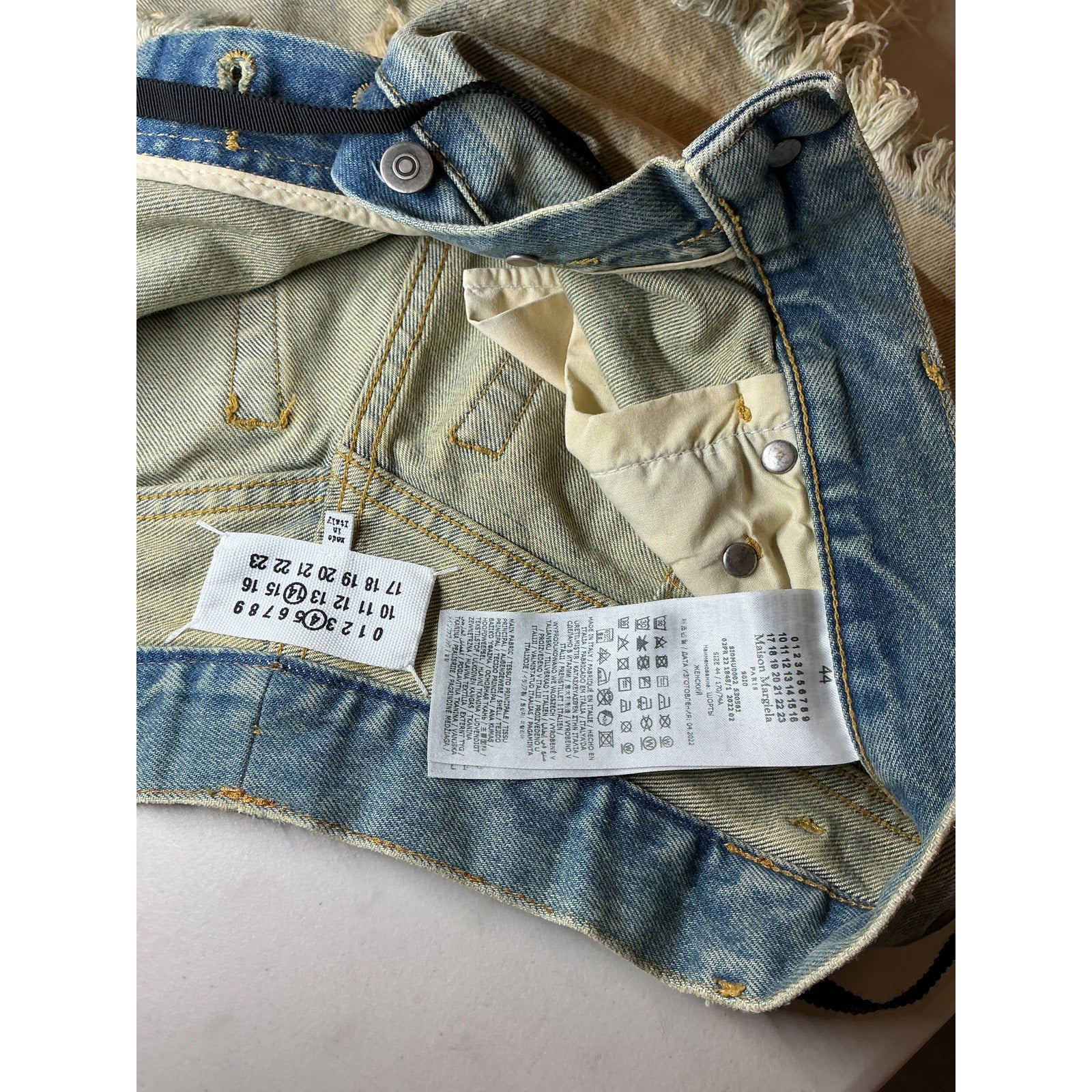 Maison Margiela Belted Blue Cotton Distressed Denim Shorts Size S / 6