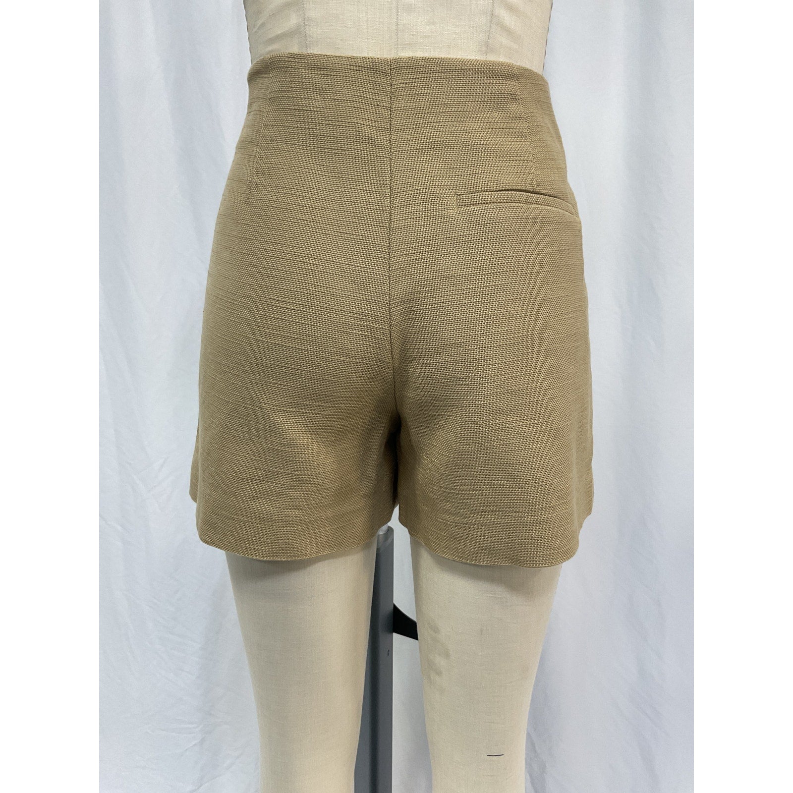Vince 'Sculptural' Beige Cotton Panama Short Size 8