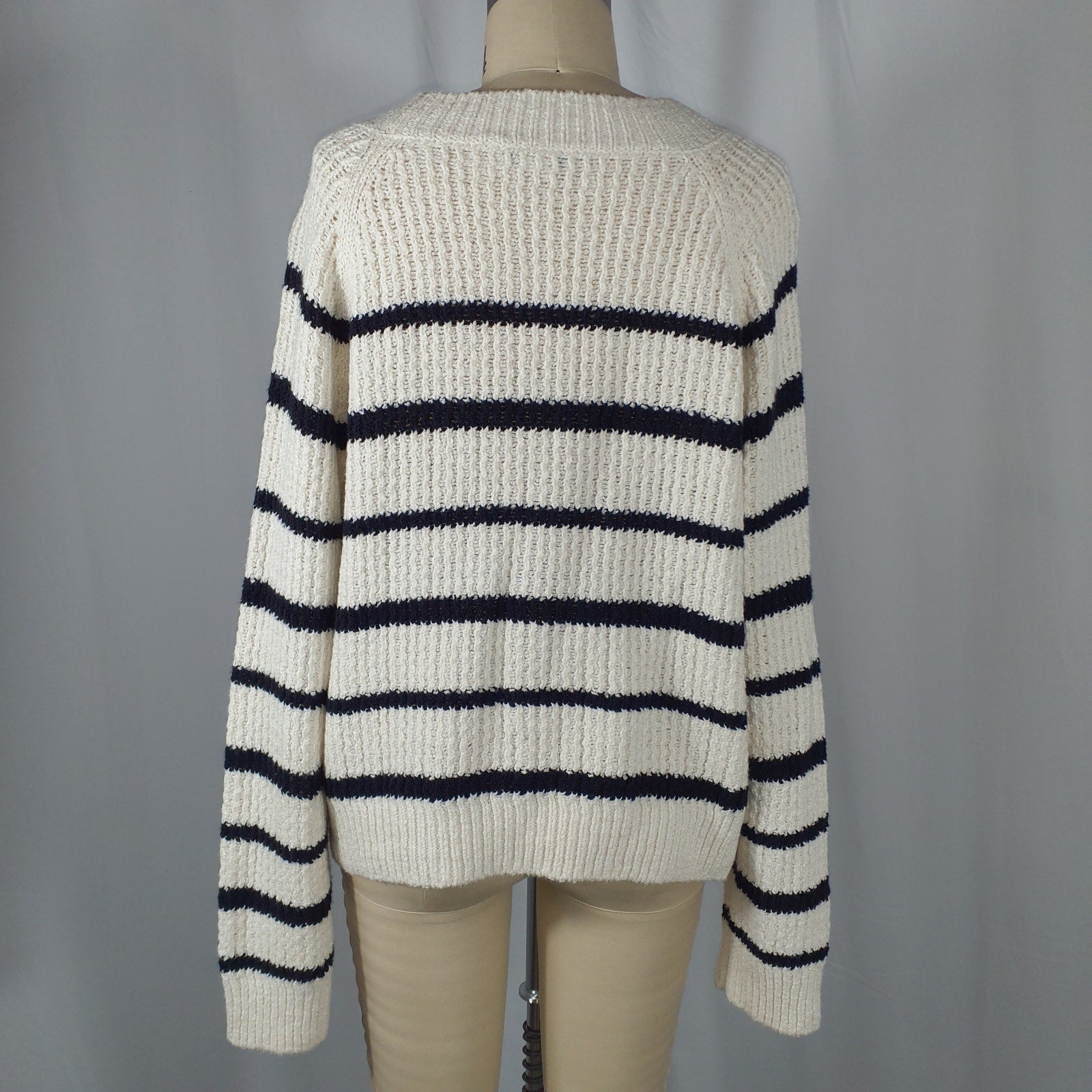 Vince Rib Stripe White Crewneck Long Sleeve Sweater Size L