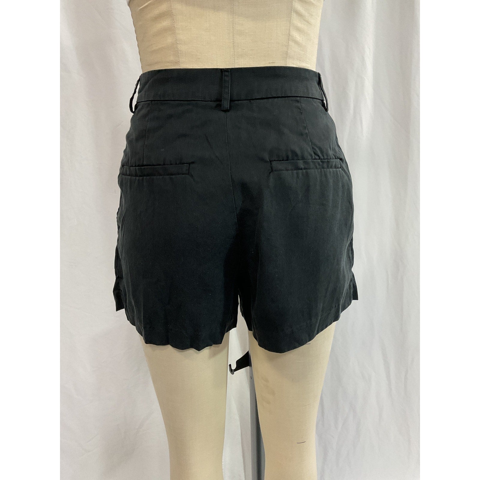 Reformation 'Mason' Black Short Size 0
