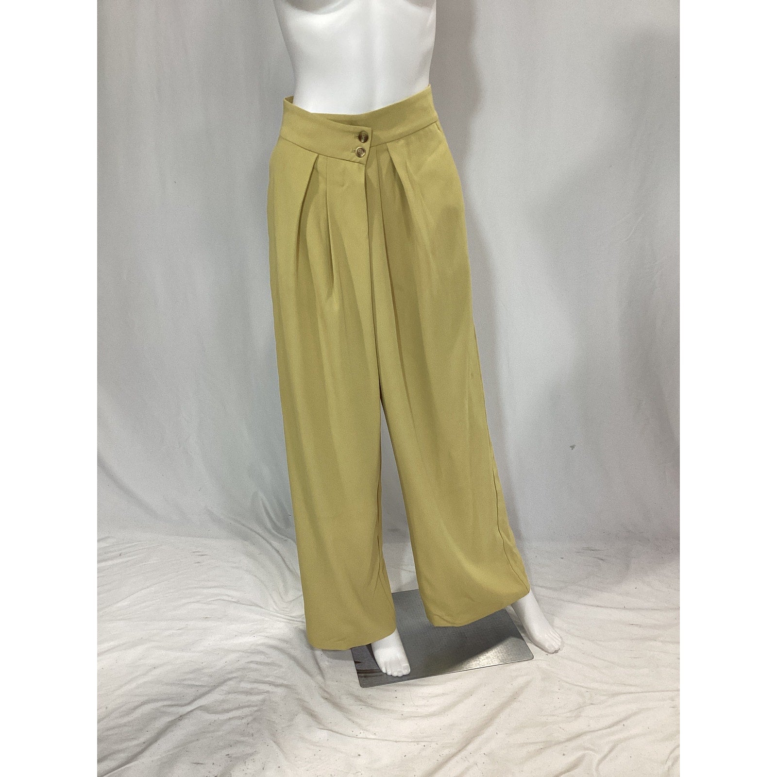 Astr The Label 'Boyfriend' Tan Pants Size S