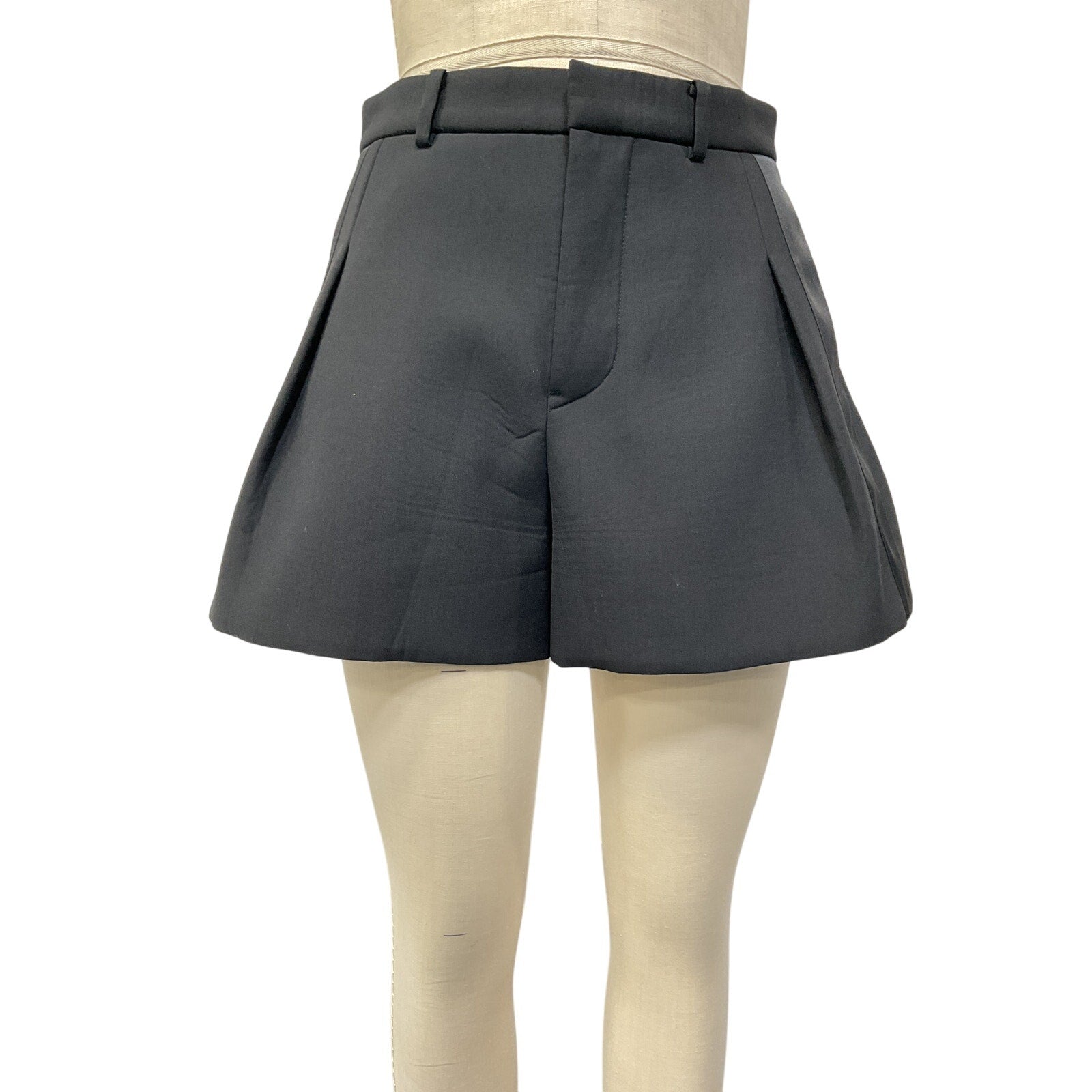 Sacai Satin-Trimmed Pleated Black Polyester Woven Shorts Size 1