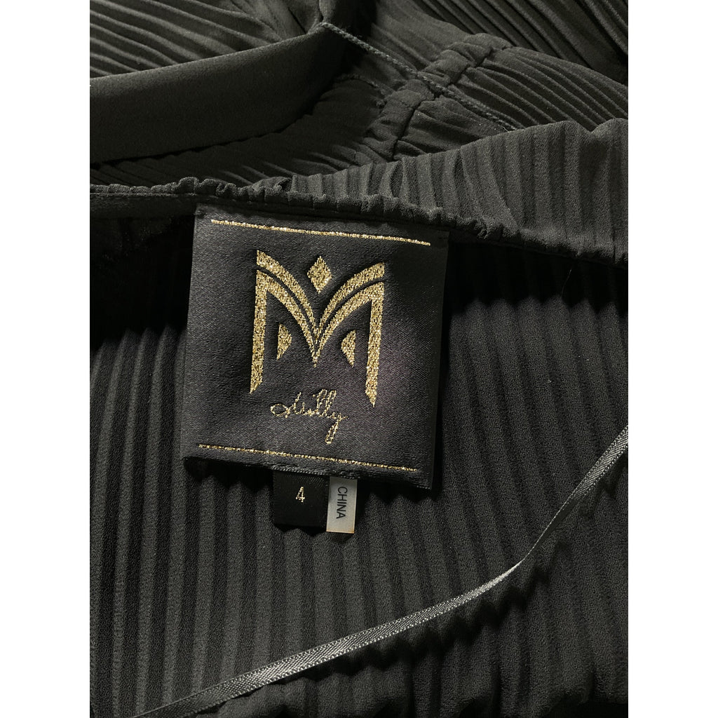 Neiman Marcus 'Crystal' Black Embellished Pleated Size 4