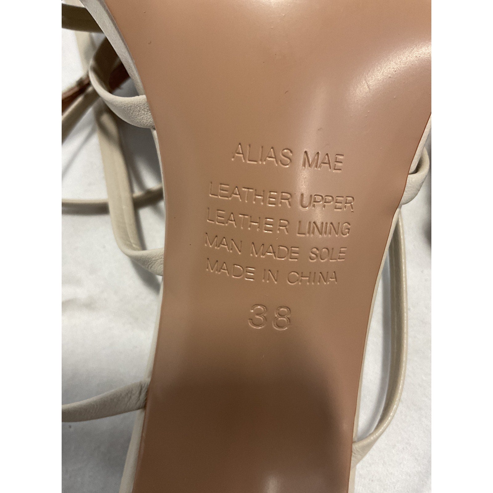 Alias Mae 'Isabelle' White Heel Size 8