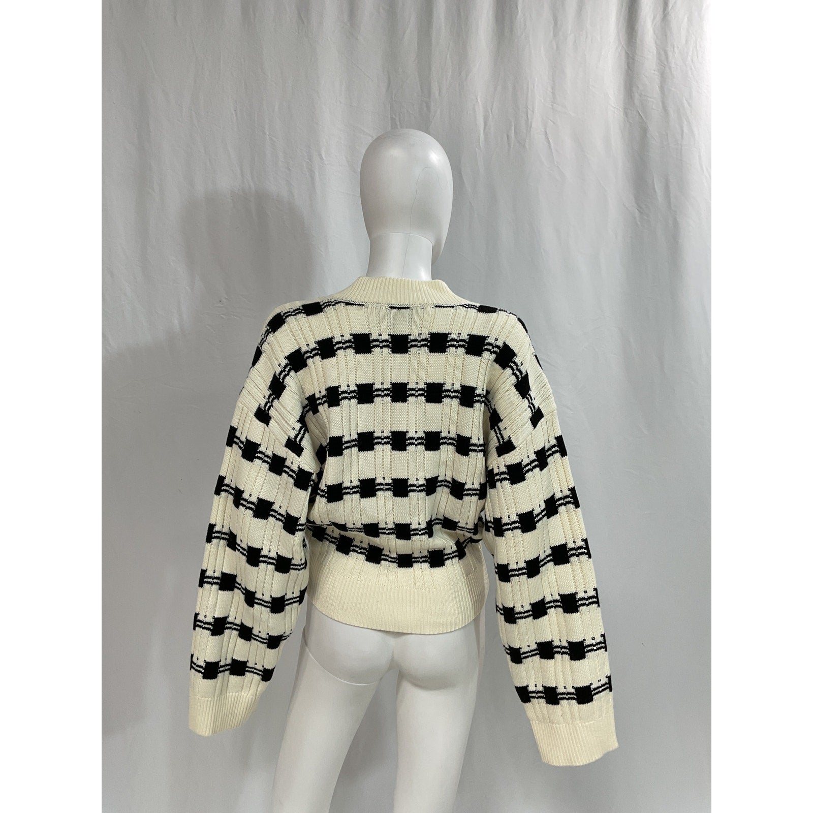 L'Academie 'Evran' White Check Sweater Size S