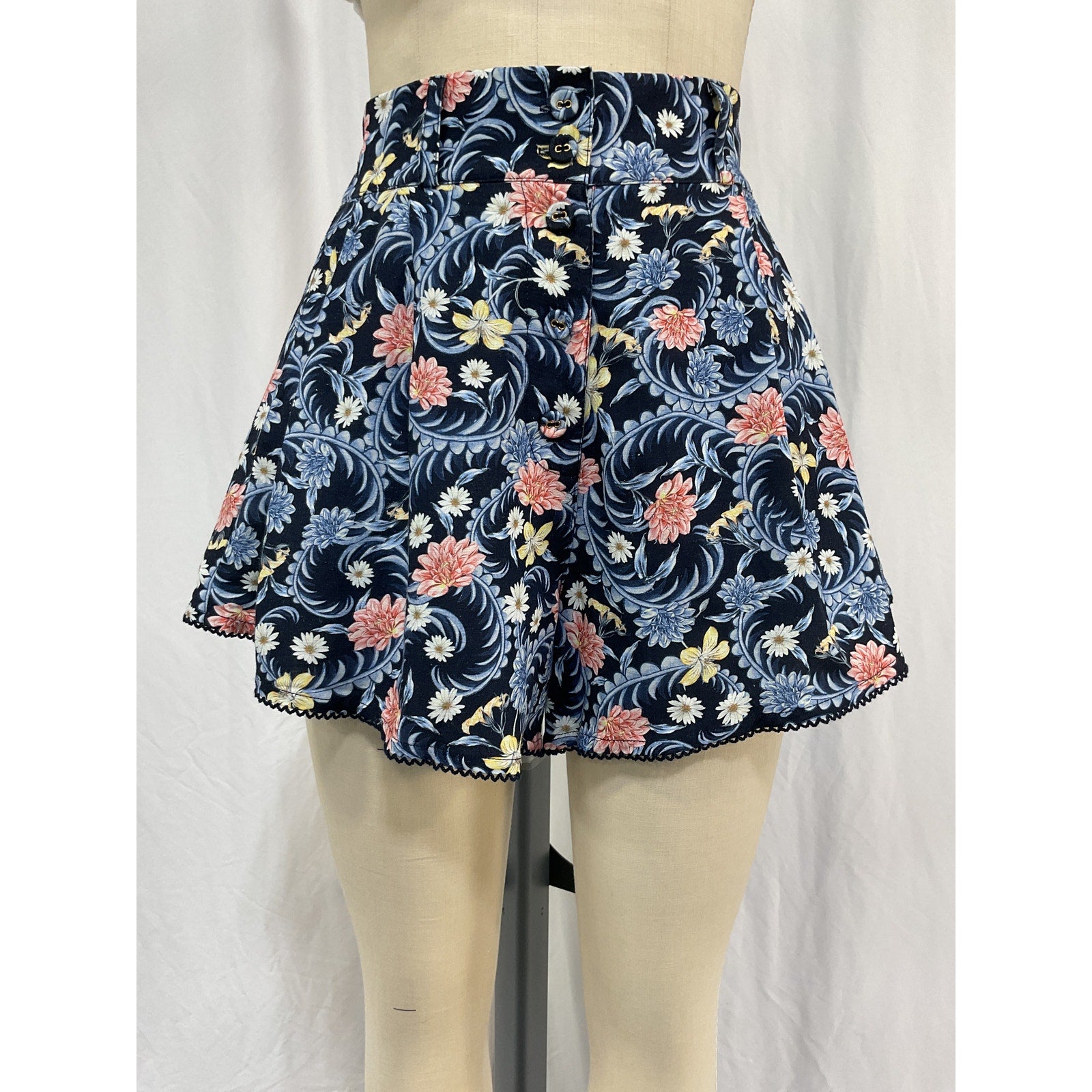 Agua Bendita 'Nalia' Black Cotton Short Size S