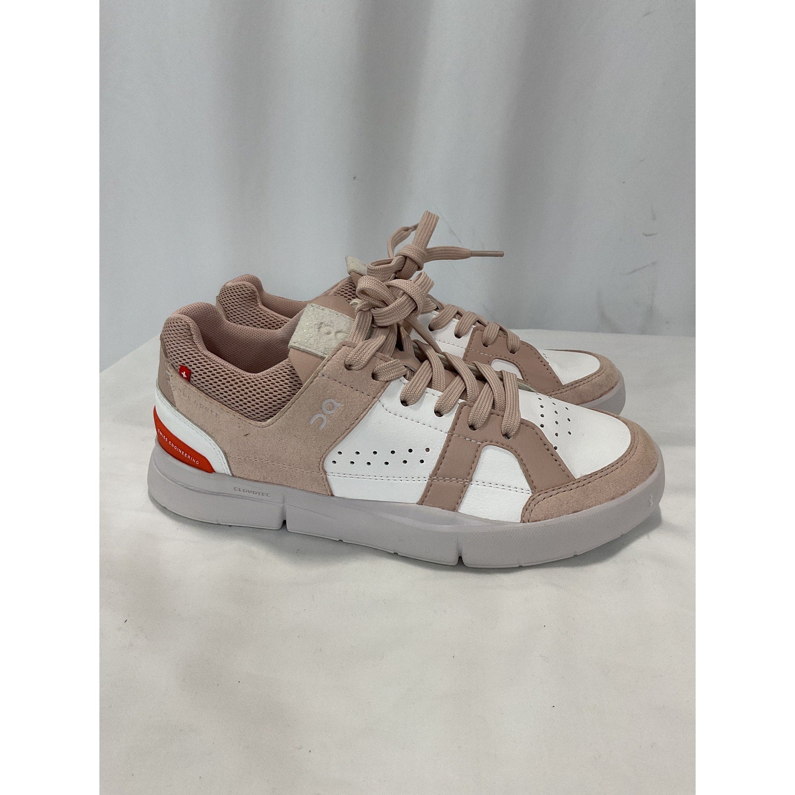 On 'The Roger Clubhouse' Pink Rose Shoes Size 6
