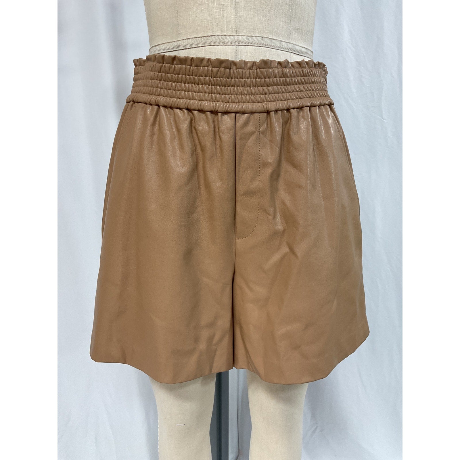 A.L.C. 'Kaleb' Beige High Rise Short Size L