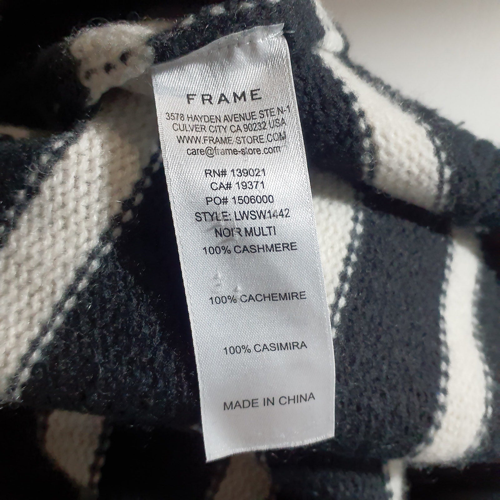Frame Clean Black Cashmere Crewneck Sweater Size S / P