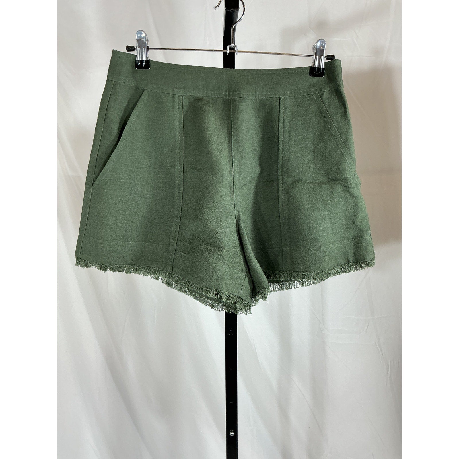 Simkhai 'Dax' Green Linen Short Size S