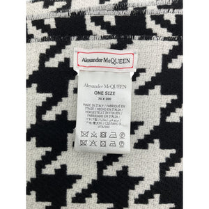 Alexander Mcqueen Fringed Black Houndstooth Scarf