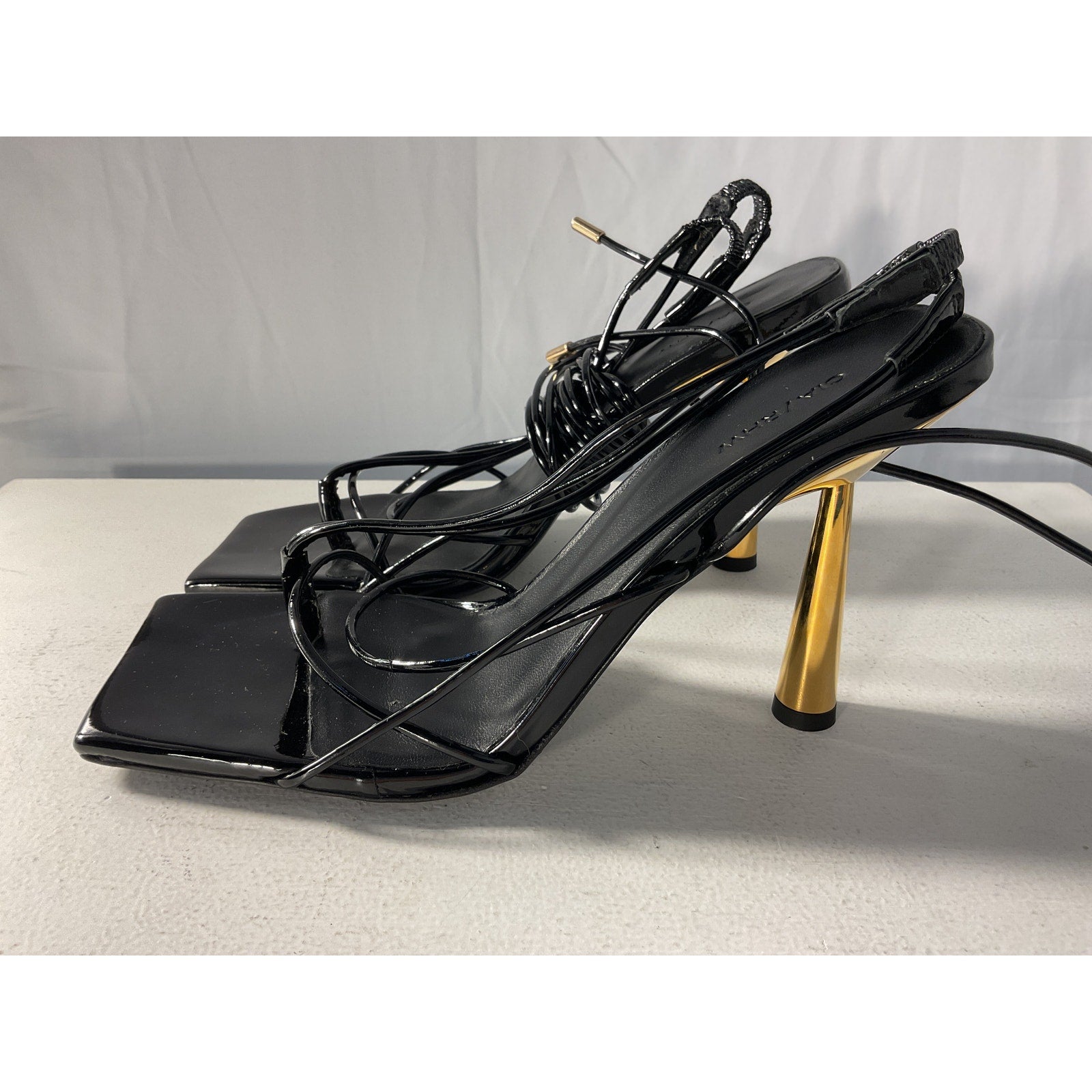 Gia Borghini x Rhw Black Patent Leather Short Lace Up Sandal Size 9