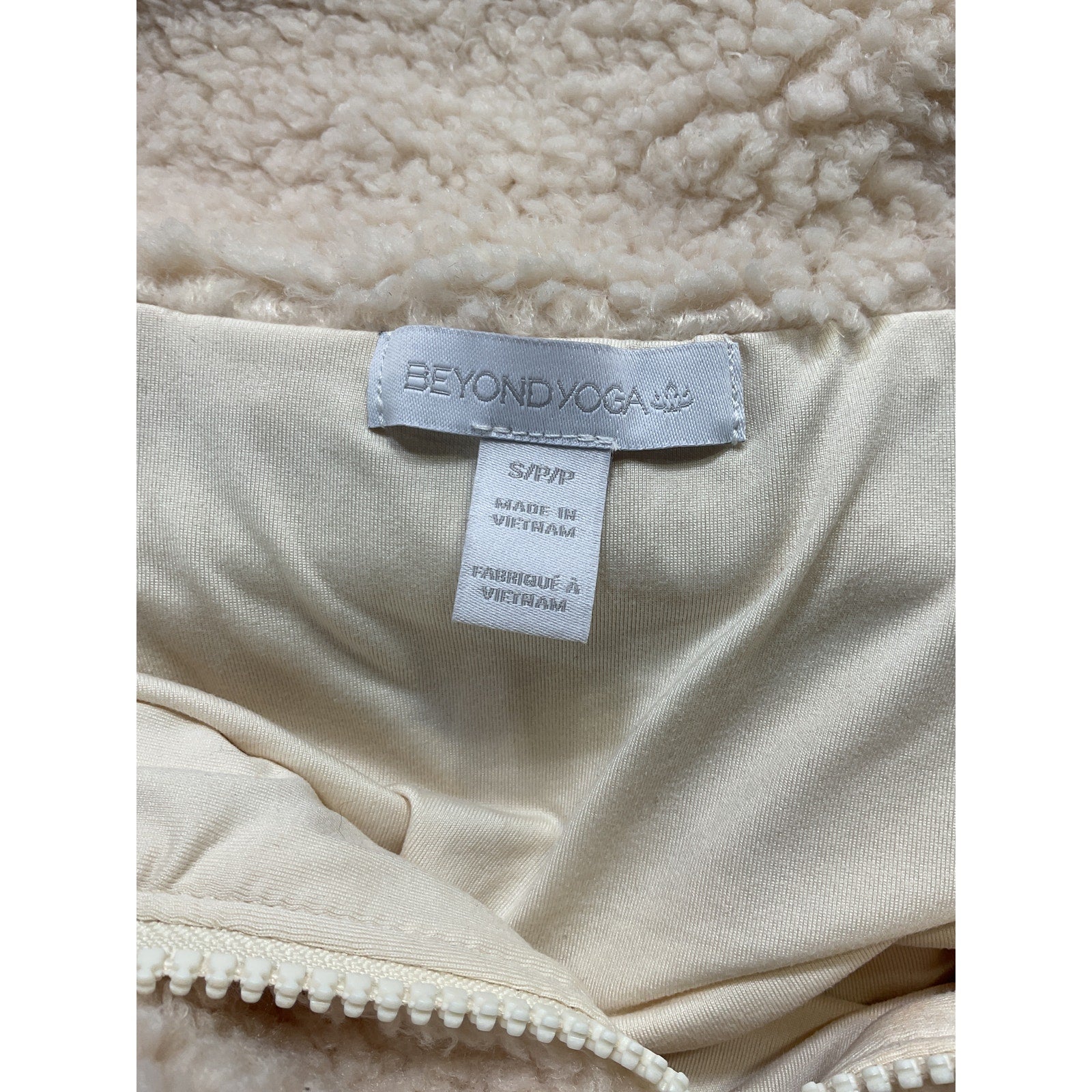 Beyond Yoga 'Take Flight' White Pullover Size S