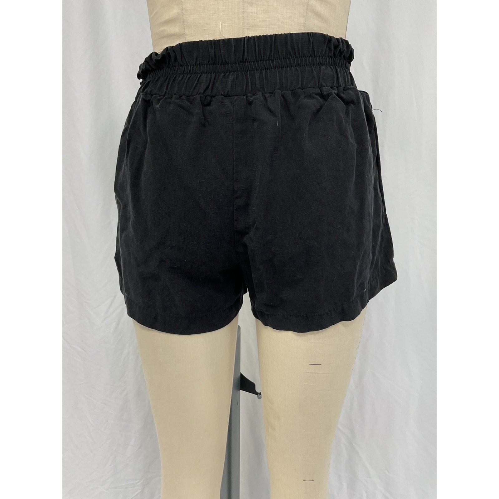 Hatch 'The Asher' Black Tencel  Short Size 1
