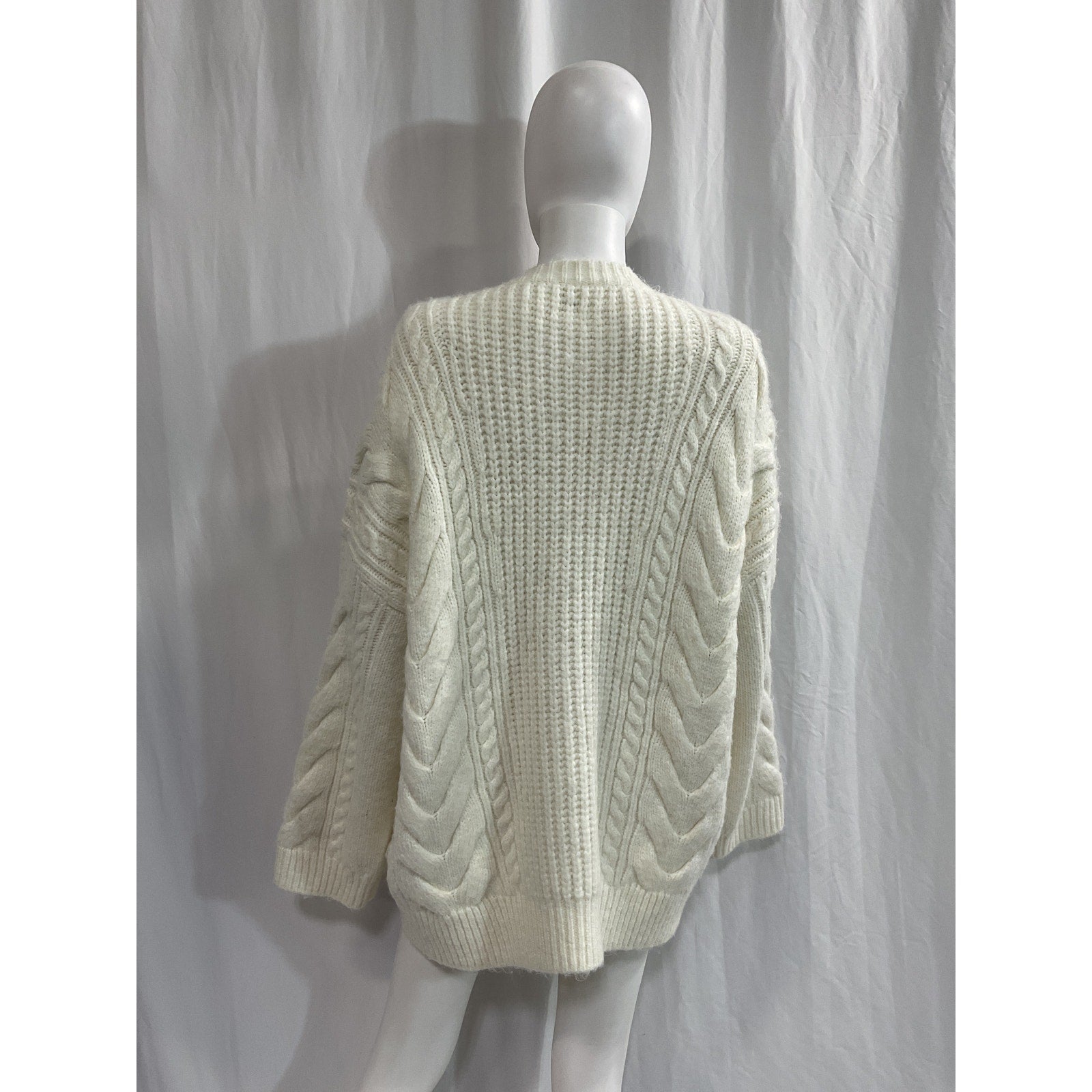 Helsa 'Serena' White Cable Cardigan Size S