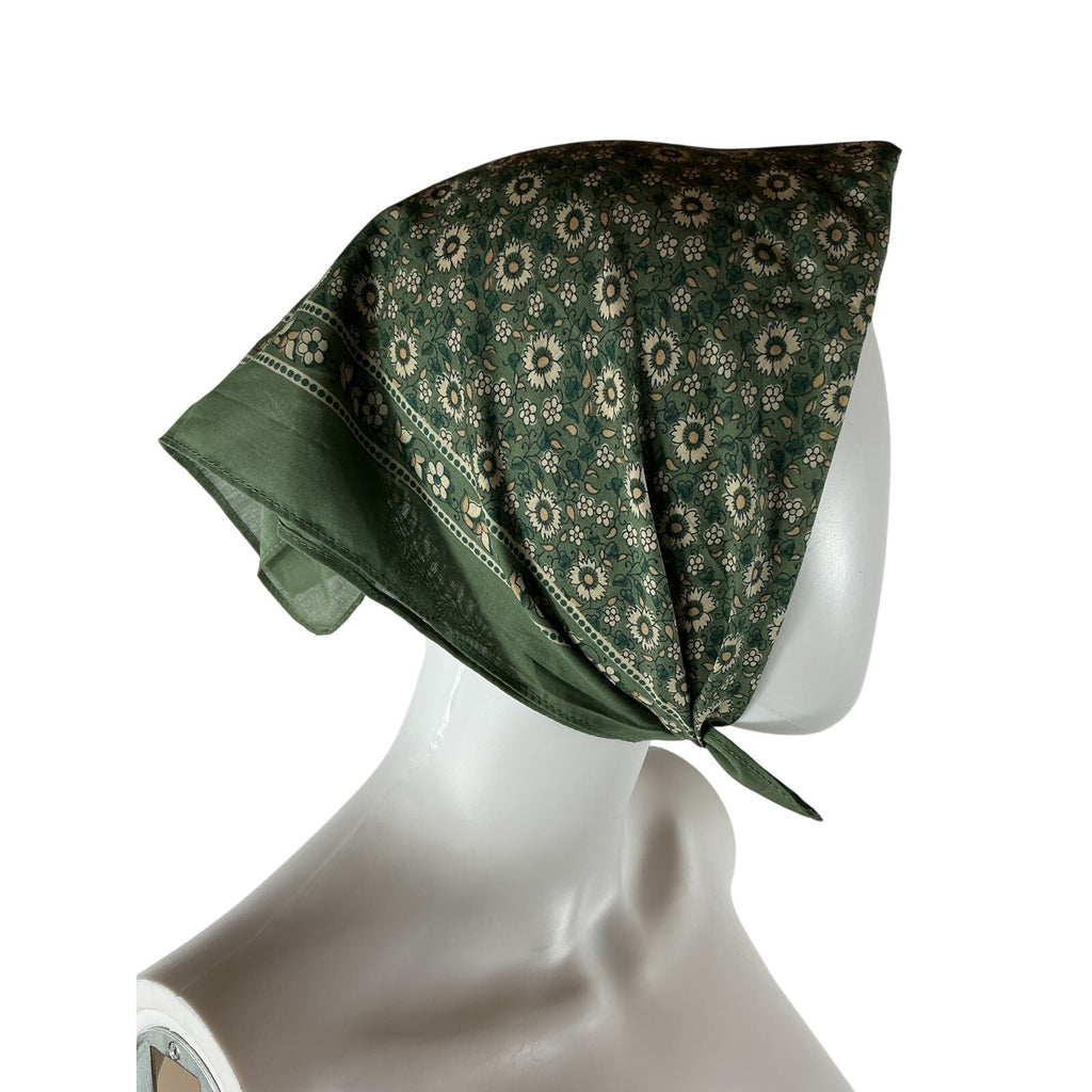 S�zane 'Floral' Green Cotton Scarf Size OS