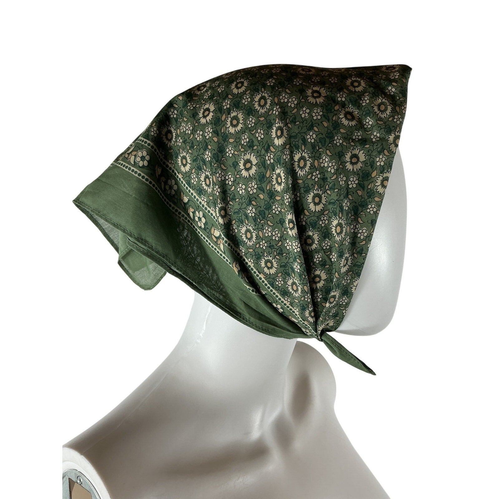 S�zane 'Floral' Green Cotton Scarf Size OS