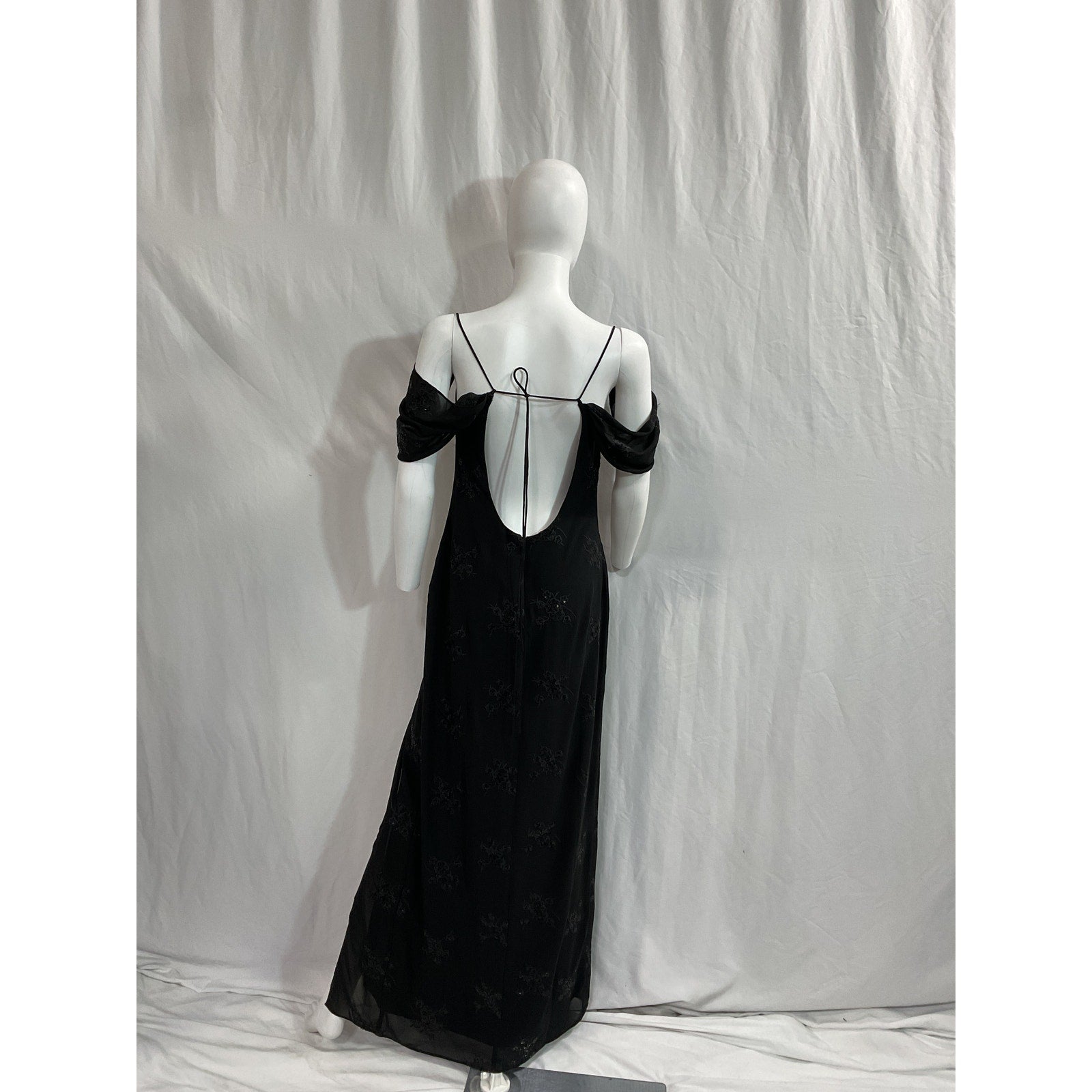 Lpa 'Yvanna' Black Embroidered Open Back Crepe Floral Maxi Dress Size S