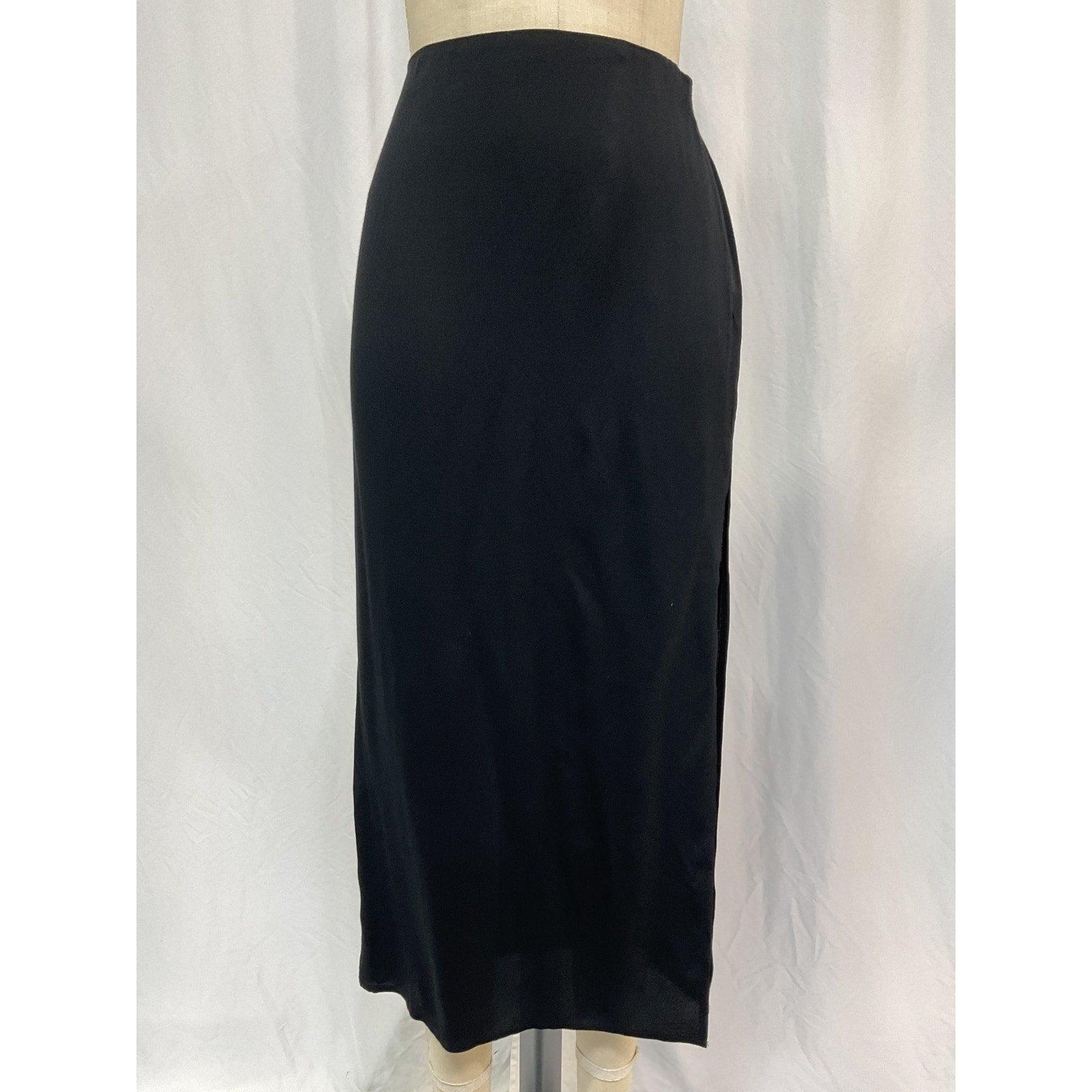 Reformation 'Nori' Black Viscose Skirt Size 2 - NWT