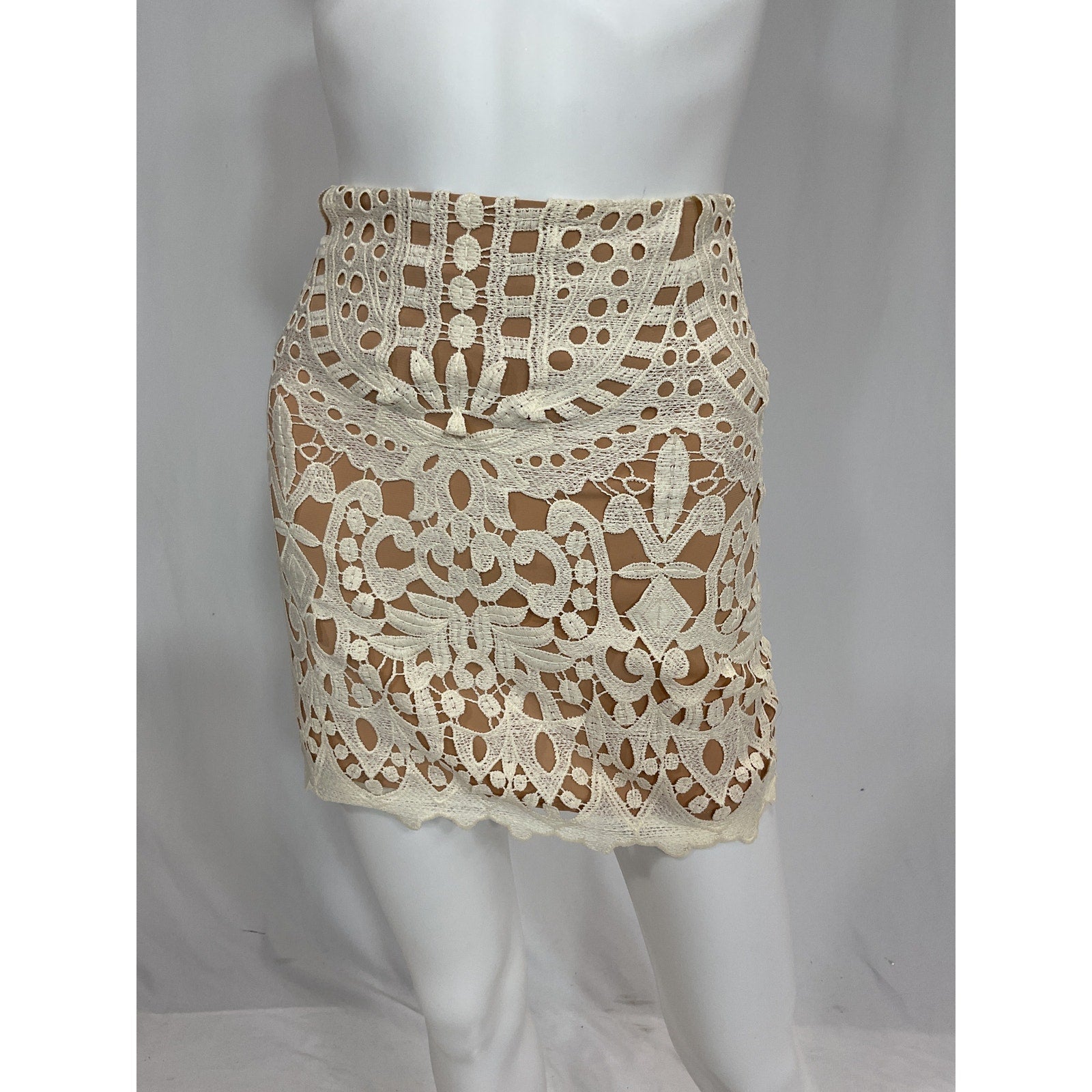 Michael Costello 'Lucille' White Mini Skirt Size XXS