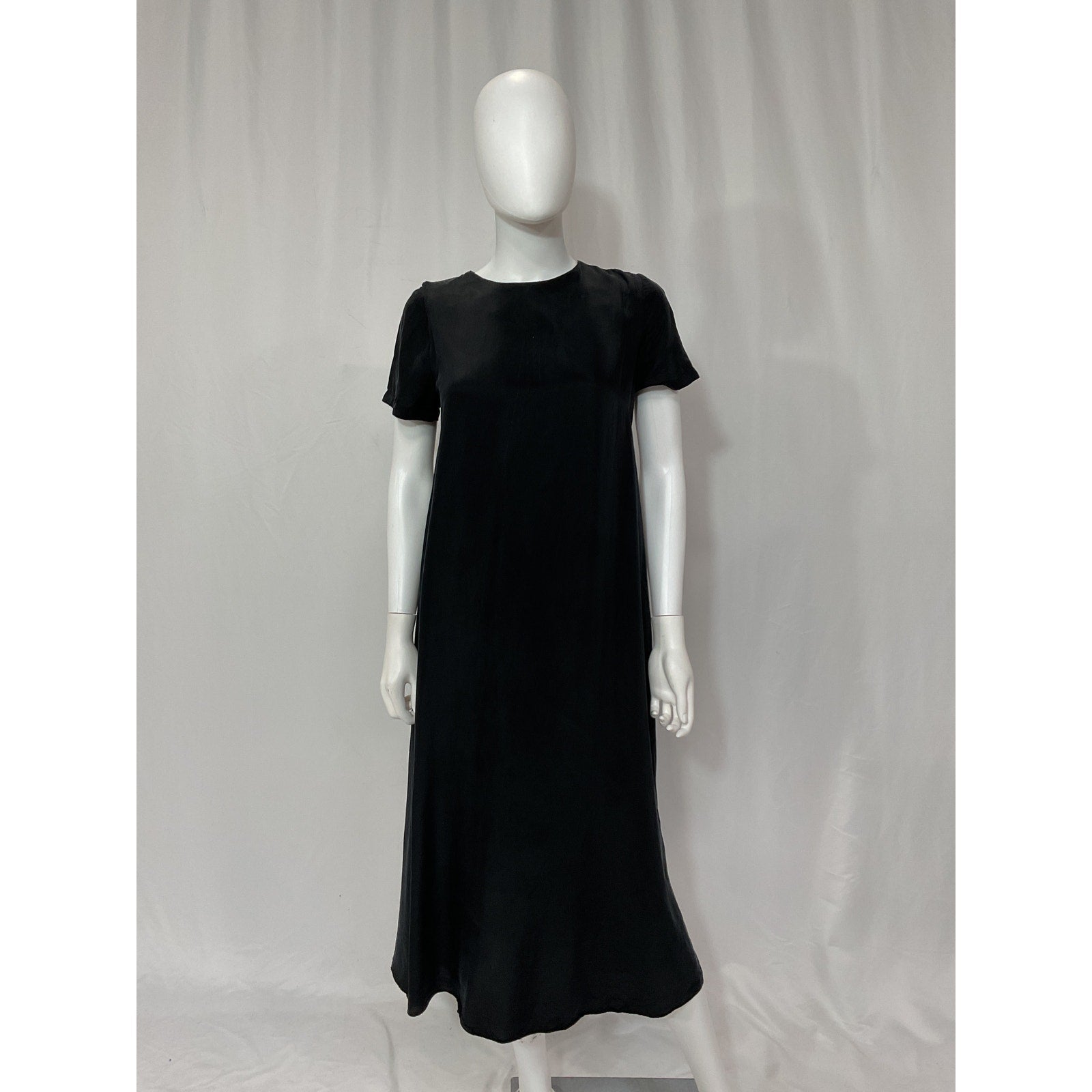 Hatch 'The James' Black Short Sleeve Crew Neck Midi Dress Size 1