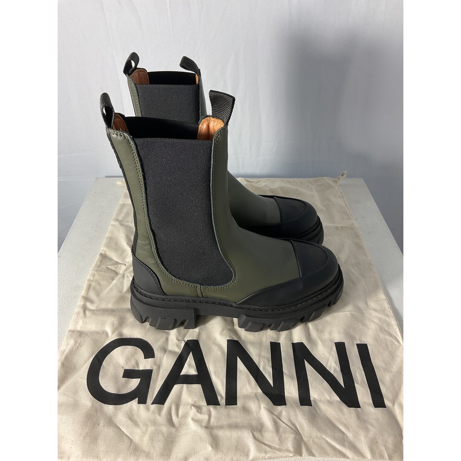 Ganni Mid Chelsea Green Leather Boots Size 7