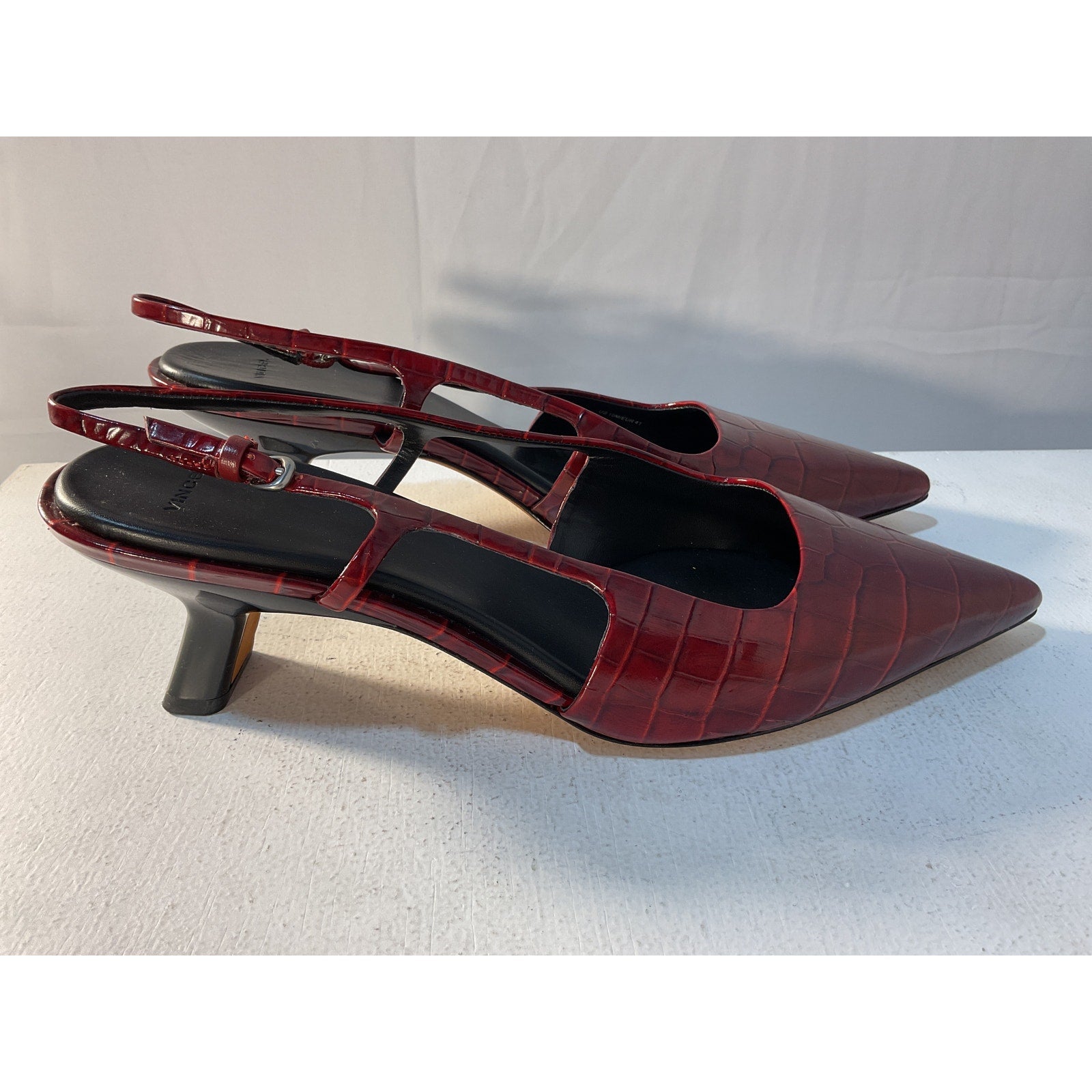Vince 'Bianca' Red B Flat Size 10