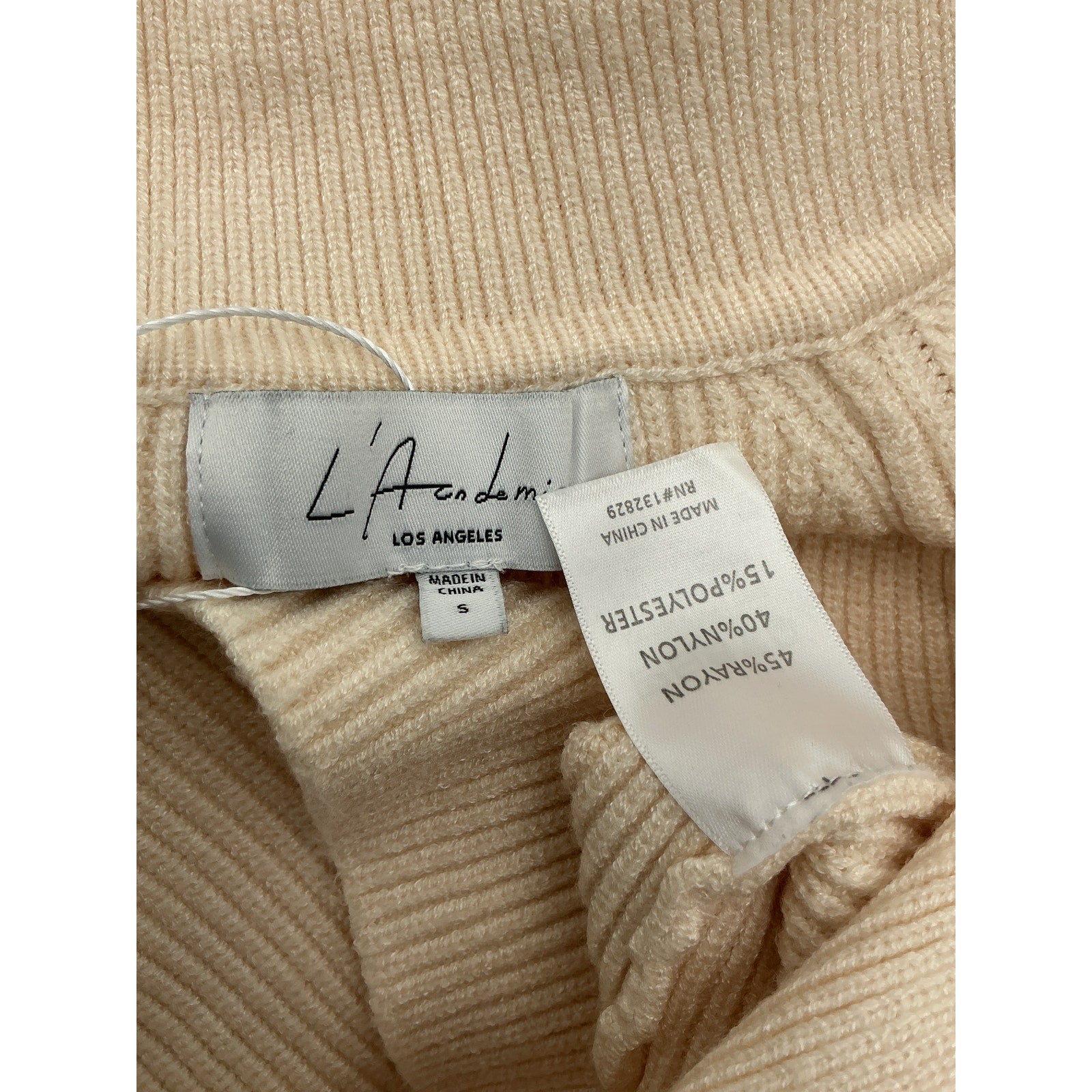 L'Academie 'Harvey' White Rayon Pullover Size S
