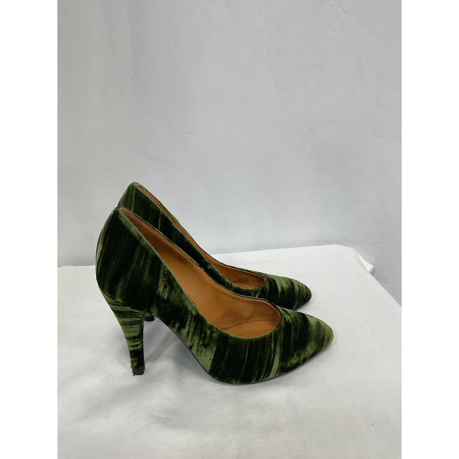 S�zane High Green Leather  Magda Court Shoe Size 6
