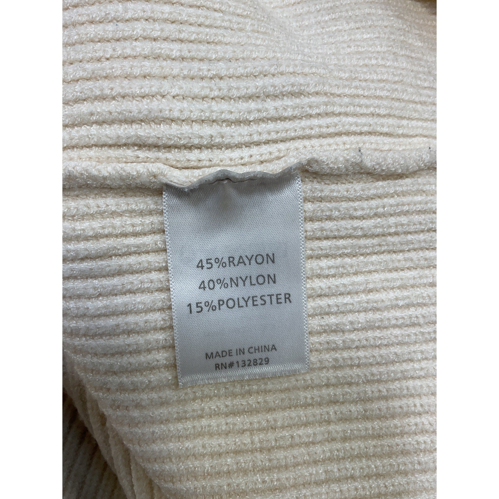 L'Academie 'Harvey' White Viscose Pullover Size S