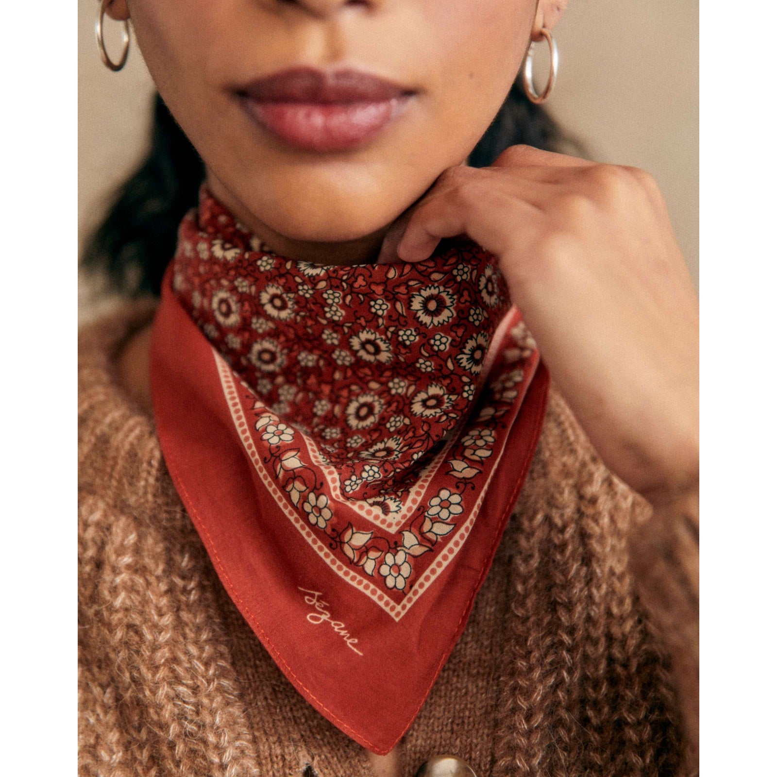 S�zane 'Floral' Red Scarf Size OS